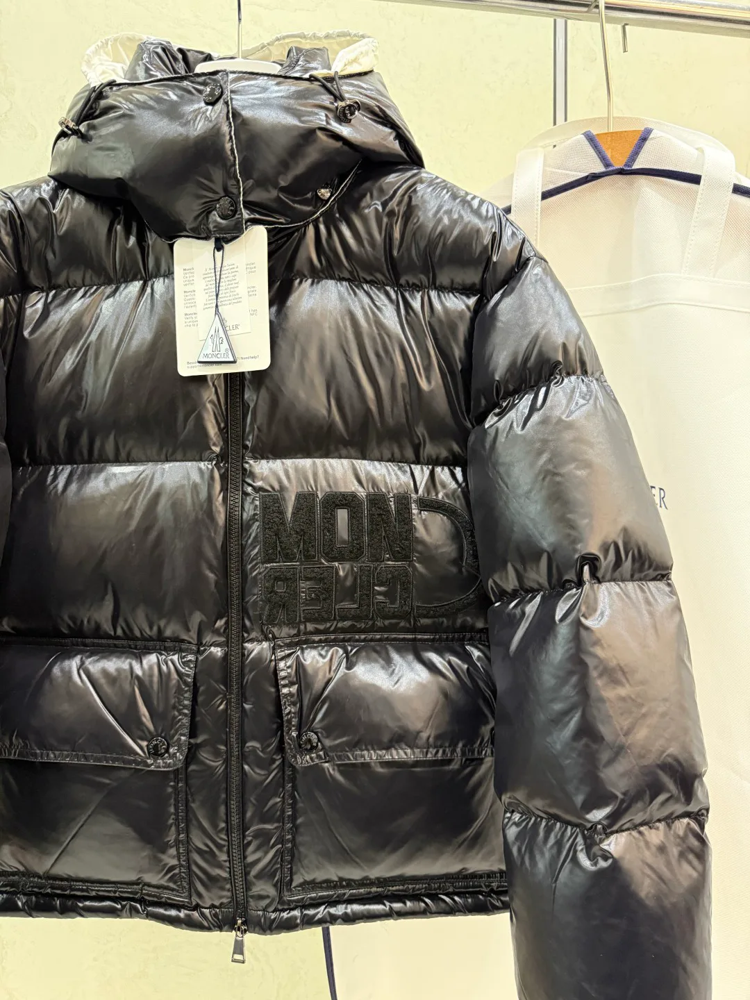Куртки И Пуховики Мужские Moncler 18683800