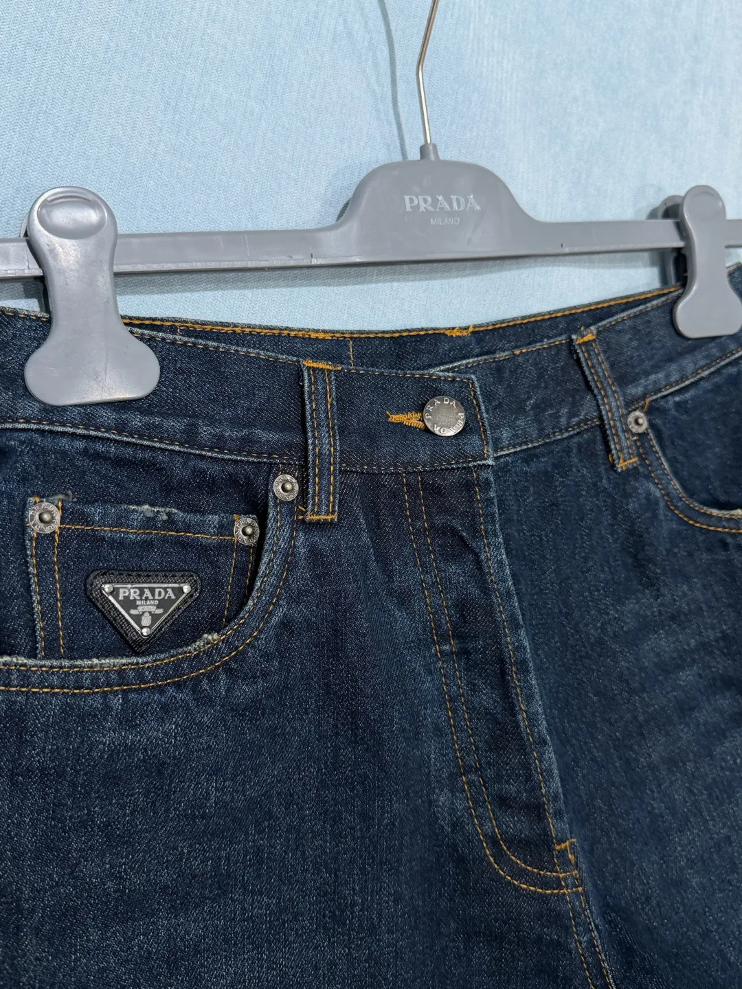Women's Shorts PRADA 18050204