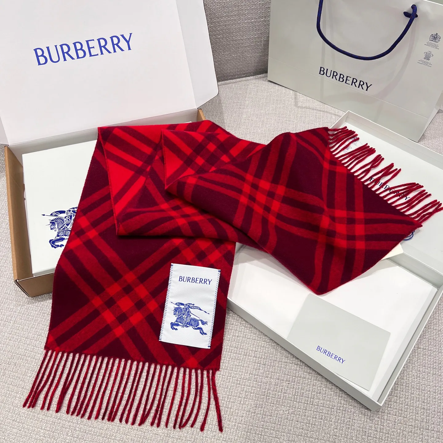 Scarves BURBERRY 17945507