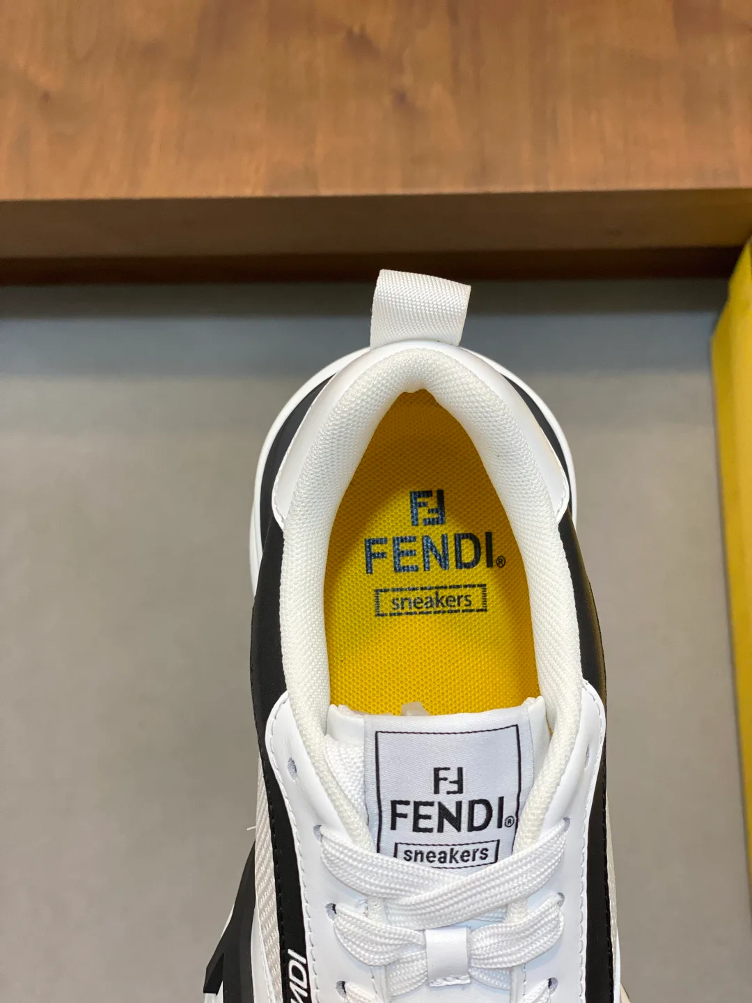 Men's Sneakers FENDI 18079022