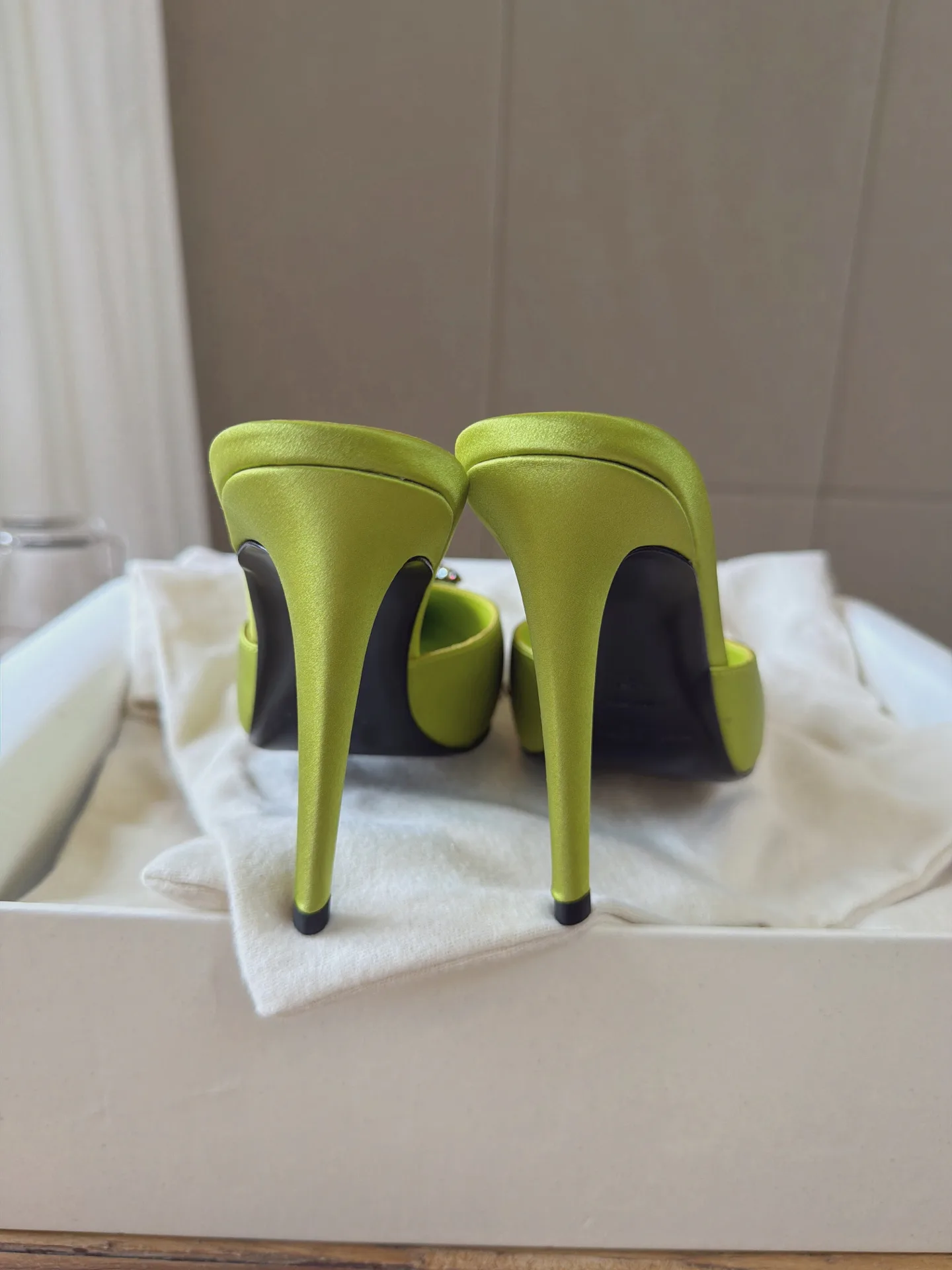 Women's Heels SAINT LAURENT 17803544