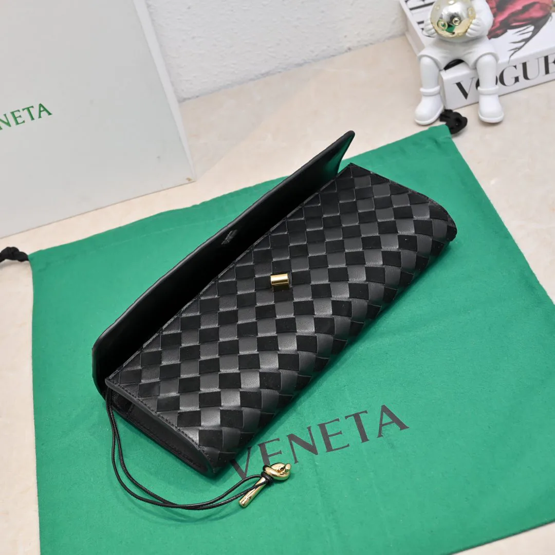 Women's Clutches BOTTEGA VENETA 18004860