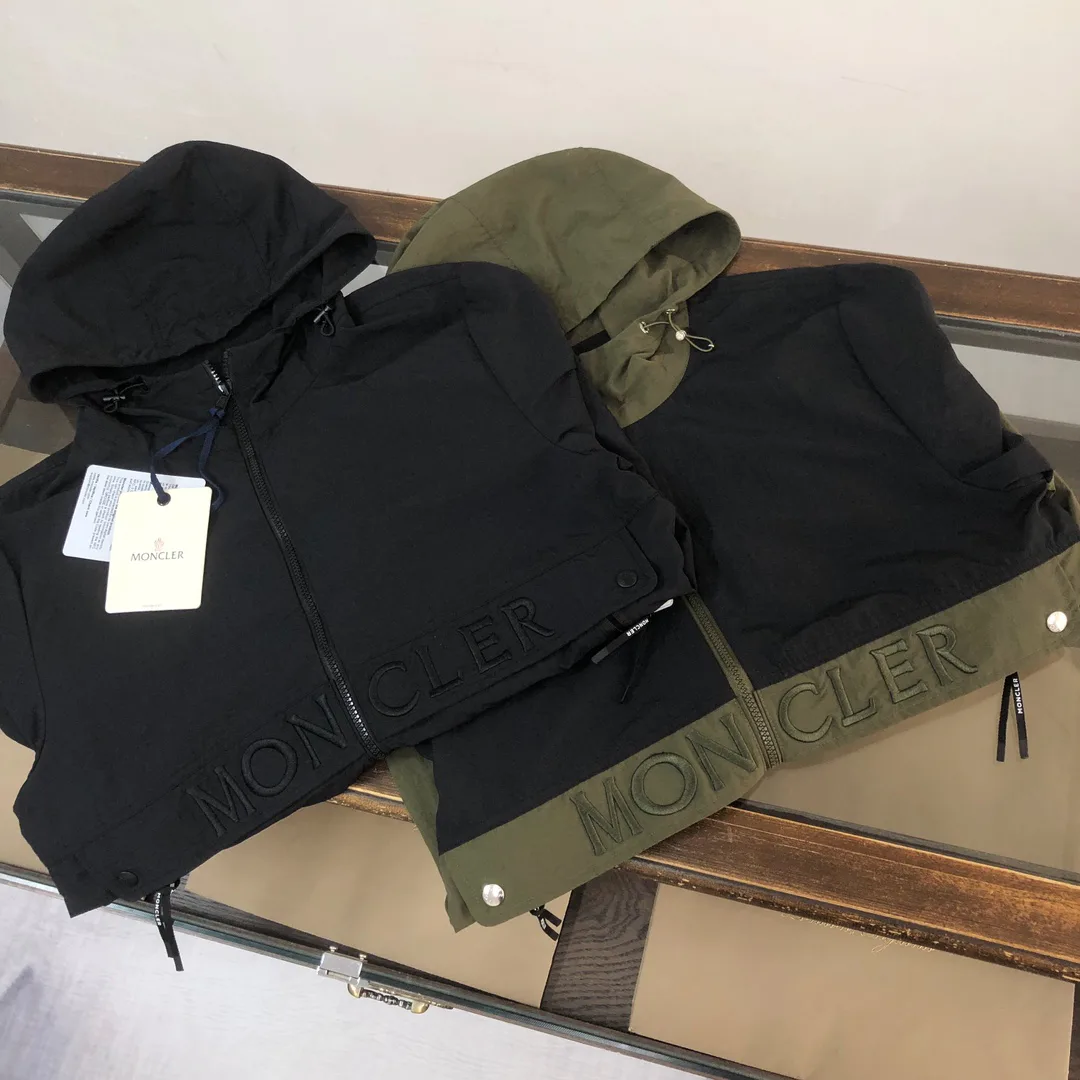 Men's Jackets And Down Jackets MONCLER 17286027