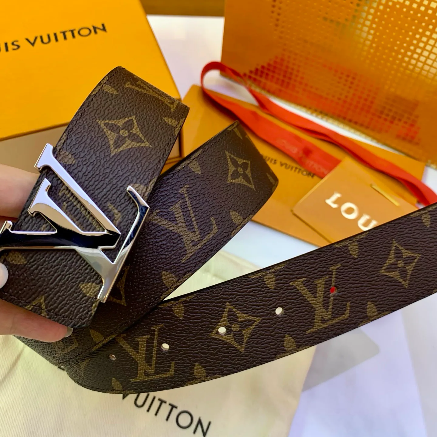 Belts LOUIS VUITTON 17682156