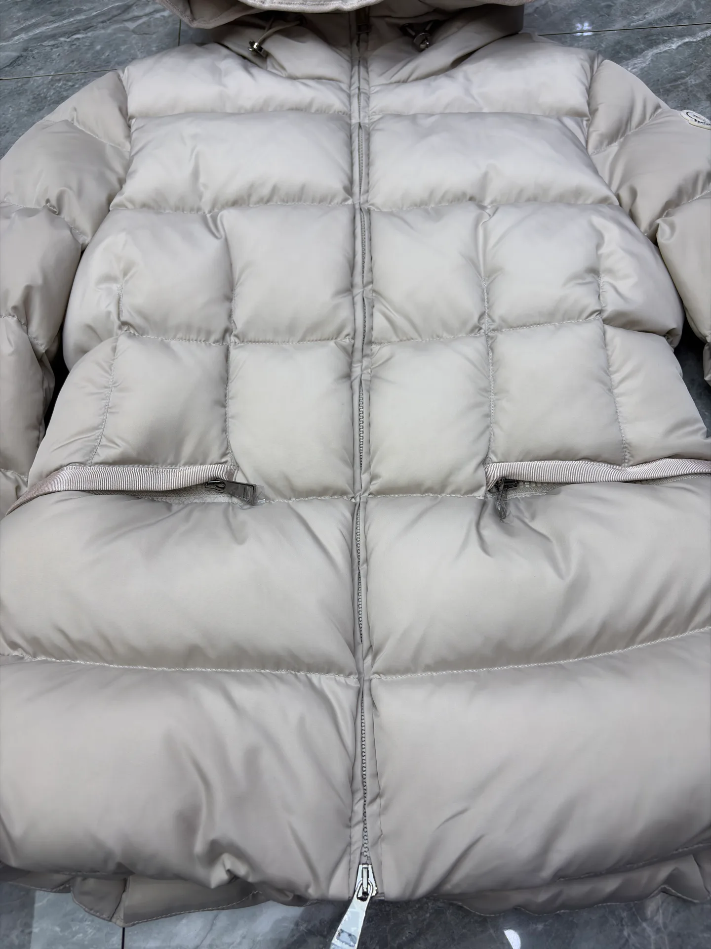 Women's Jackets And Down Jackets MONCLER 17801610
