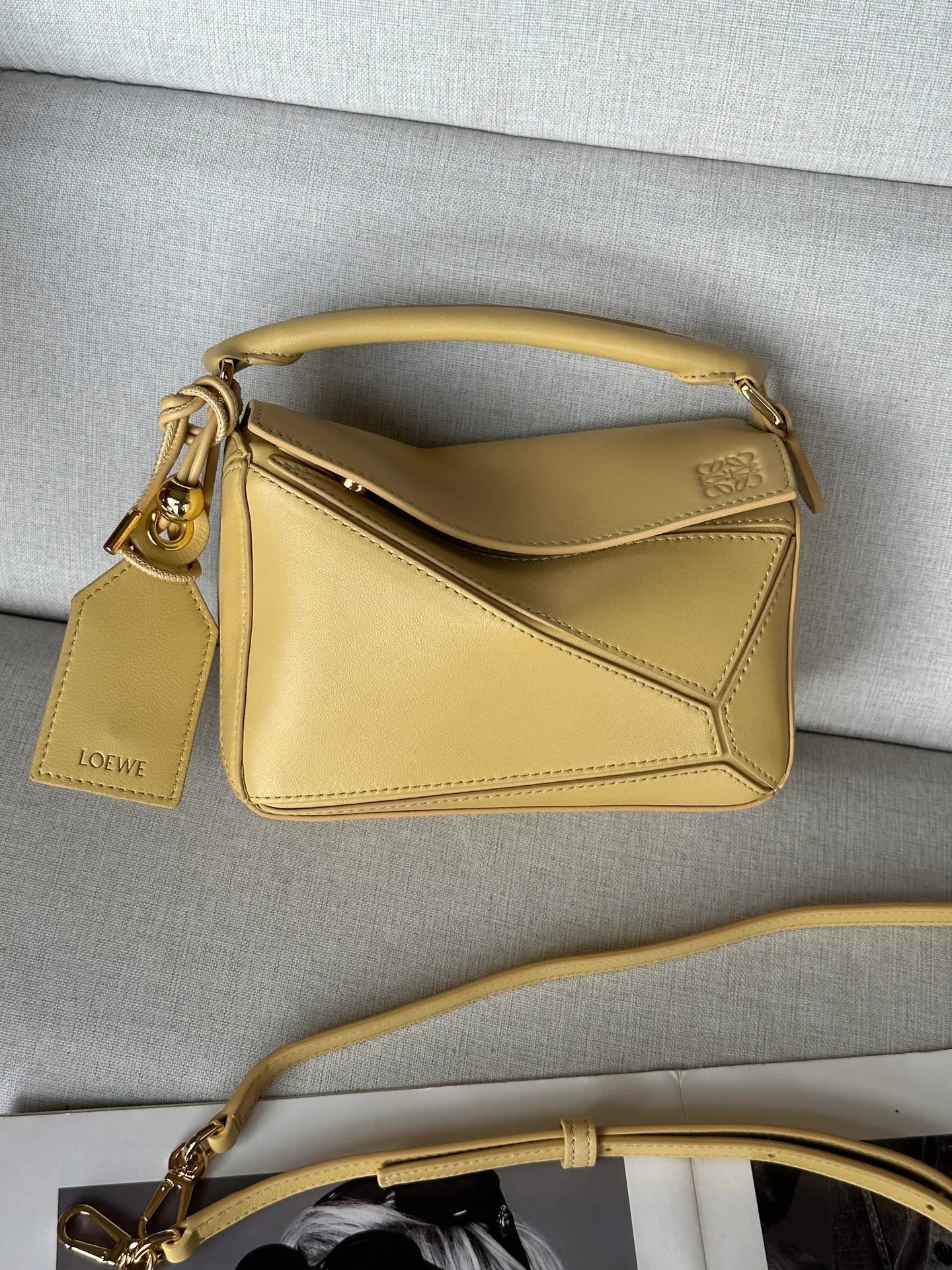 Women's Classic Handbags LOEWE 16839130