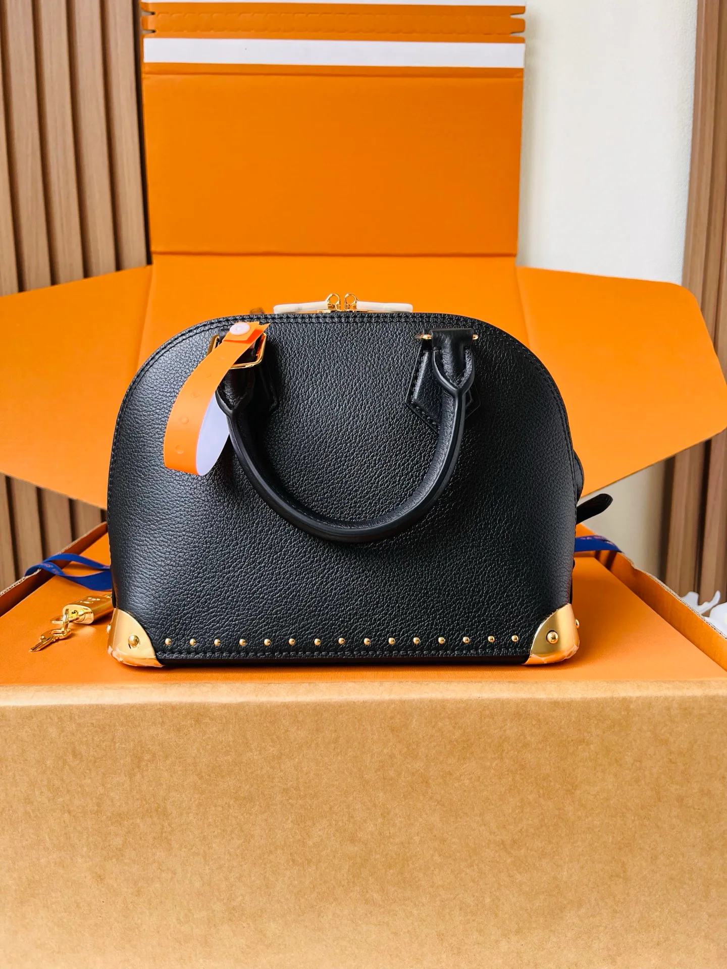 Women's Classic Handbags LOUIS VUITTON 17864844