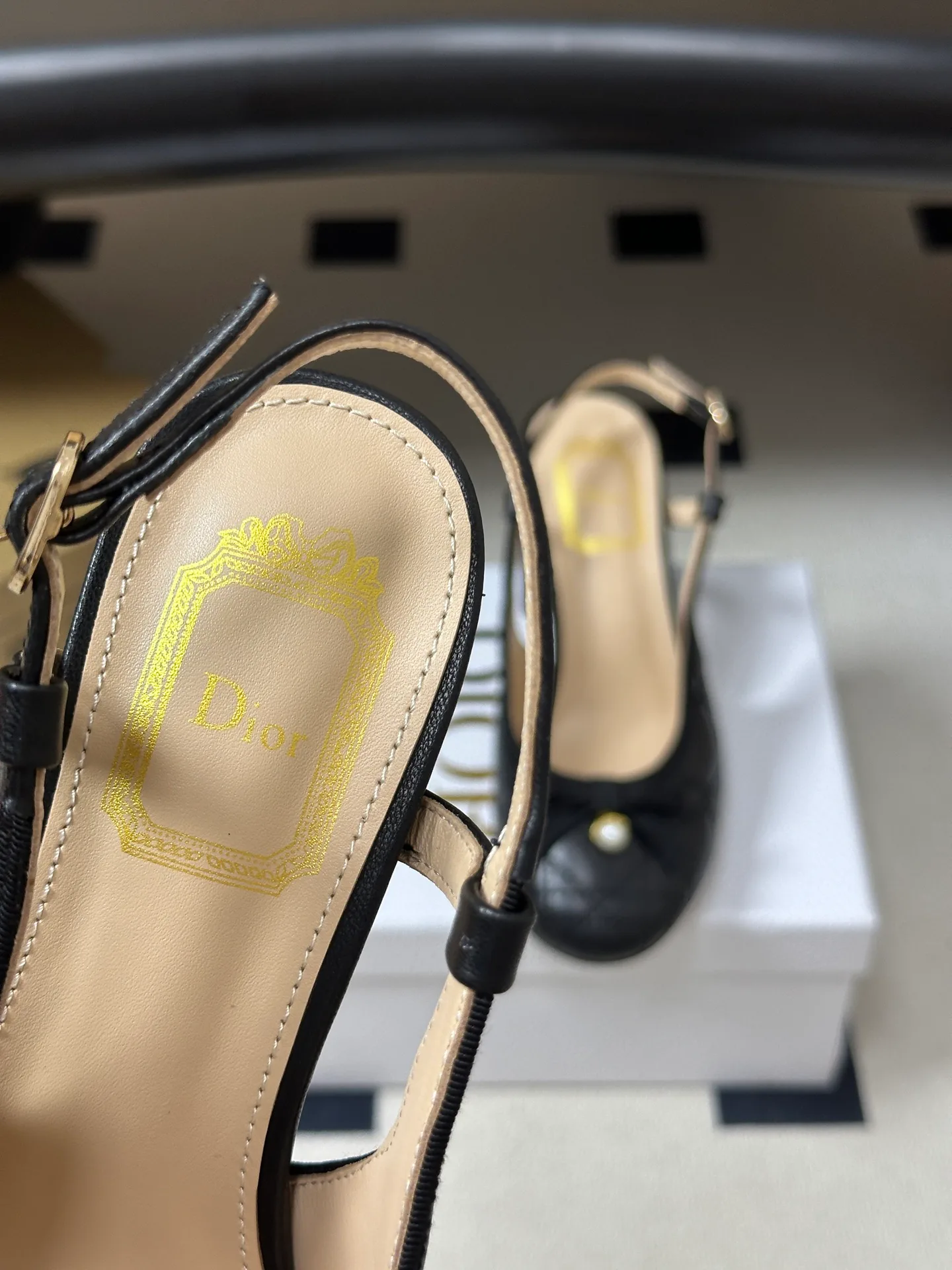 Women's Open-Toe Sandals CHRISTIAN DIOR 18070062