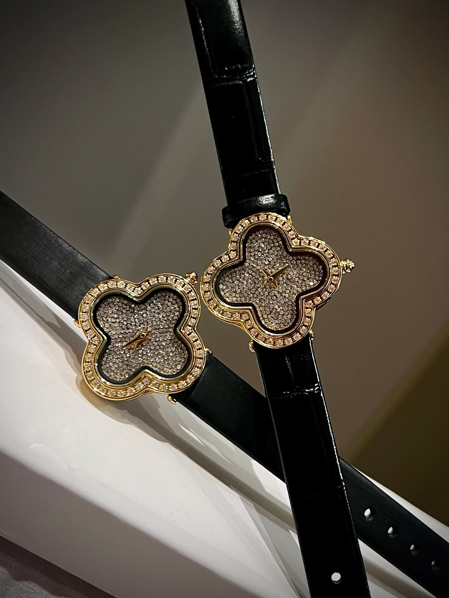 Women's Watches VAN CLEEF & ARPELS 17800705