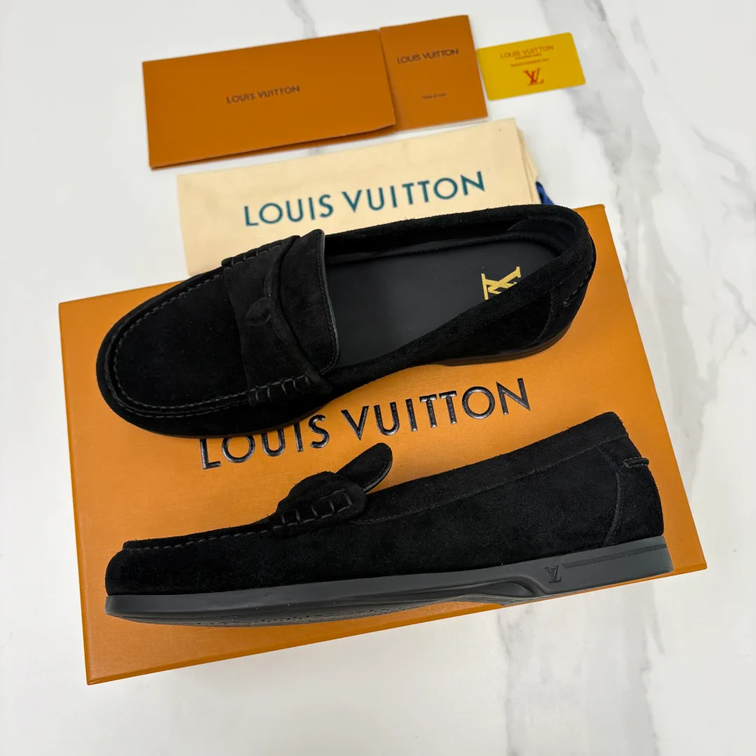 Men's Loafers And Dress Shoes LOUIS VUITTON 17715948