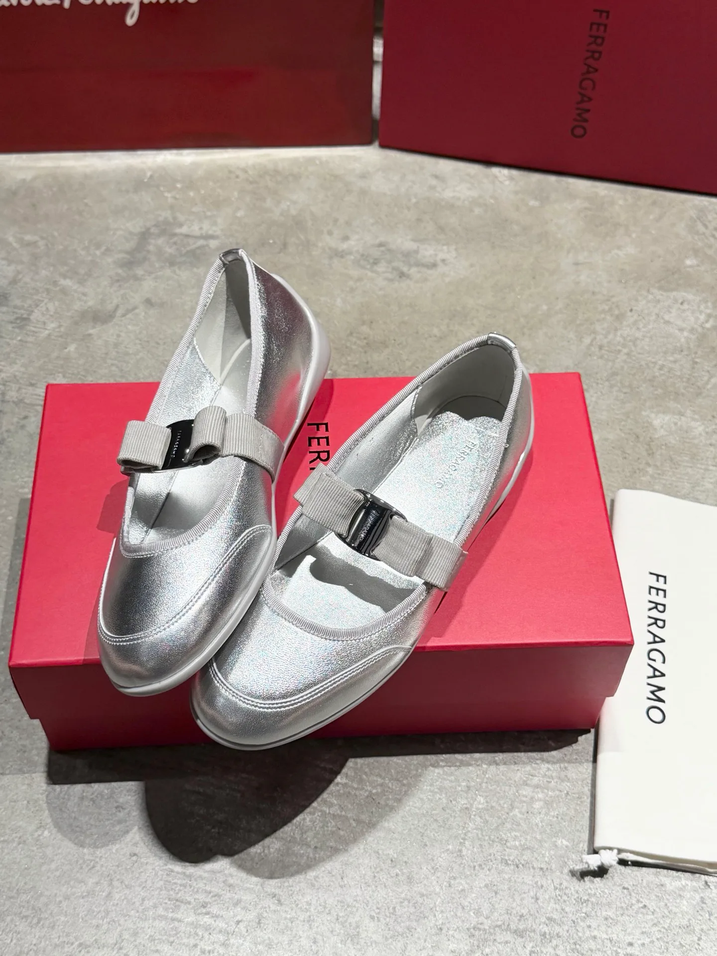 Women's Ballet Flats SALVATORE FERRAGAMO 18340755