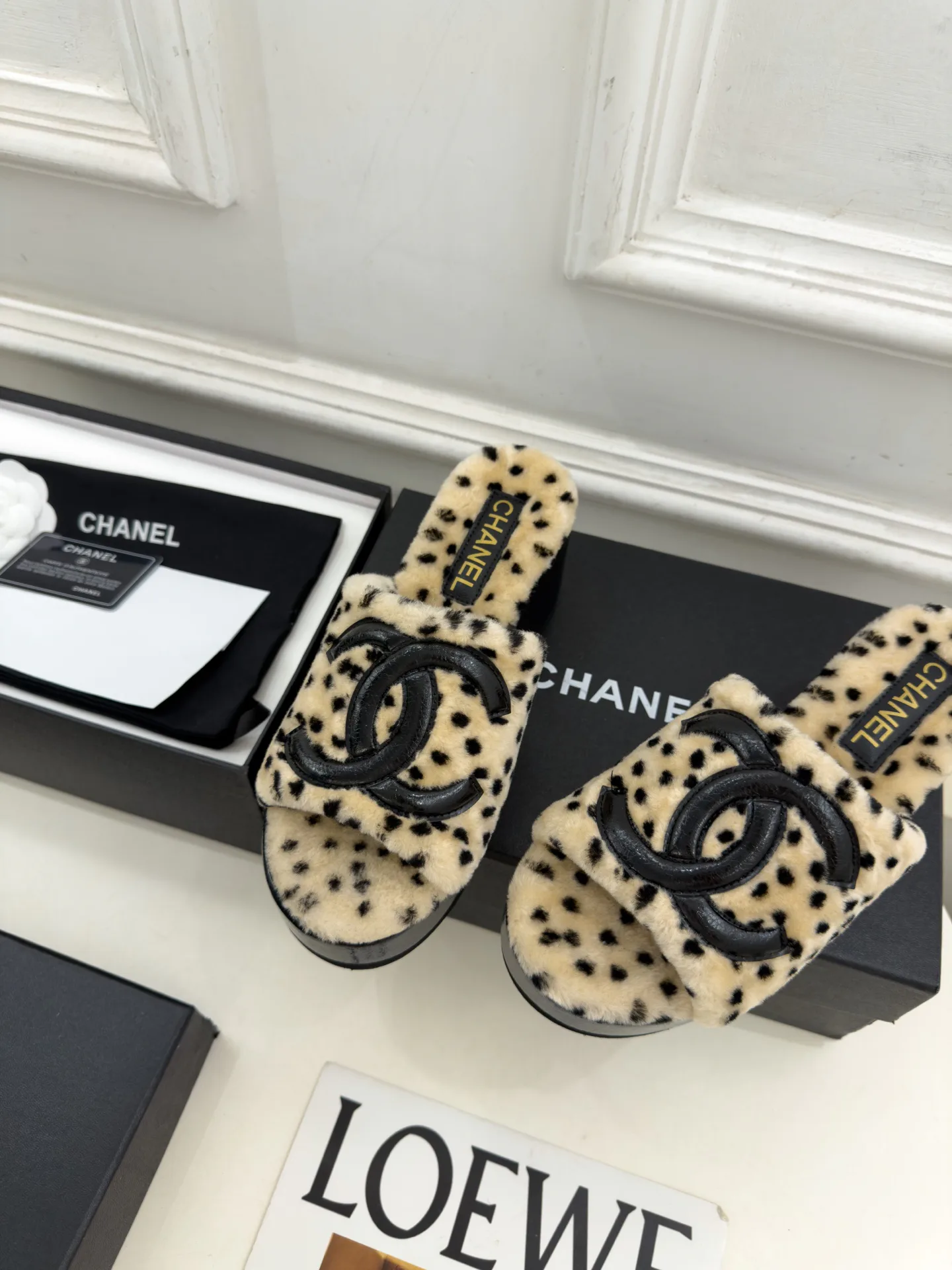 Women's Slippers CHANEL 18346889
