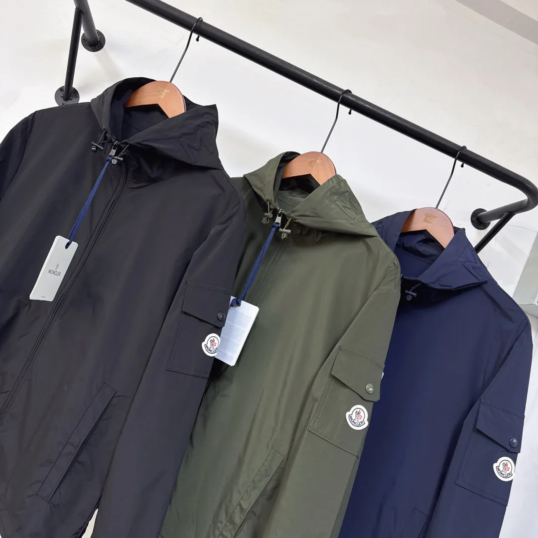 Men's Jackets And Down Jackets MONCLER 18416535