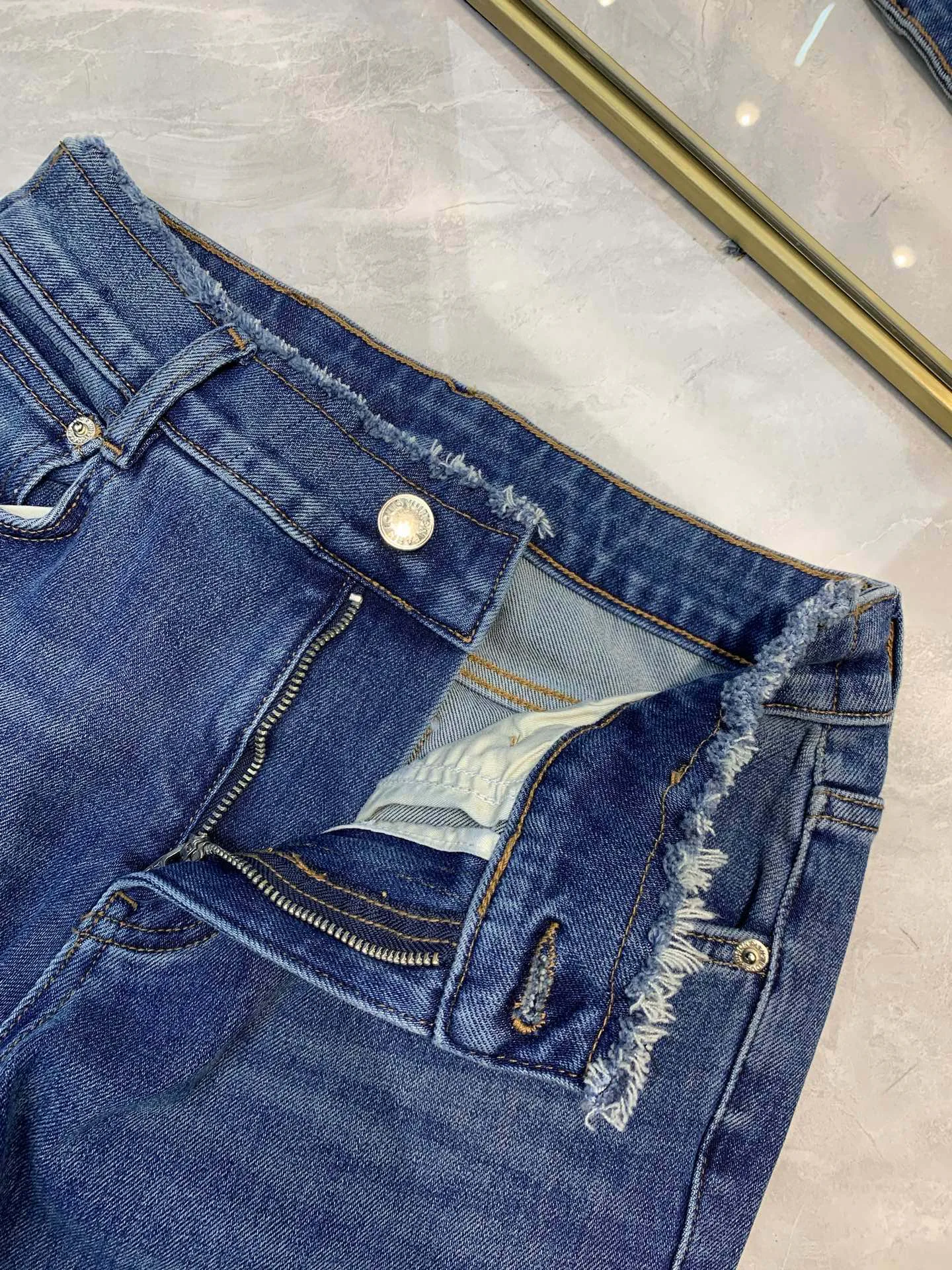 Women's Jeans LOUIS VUITTON 17988411