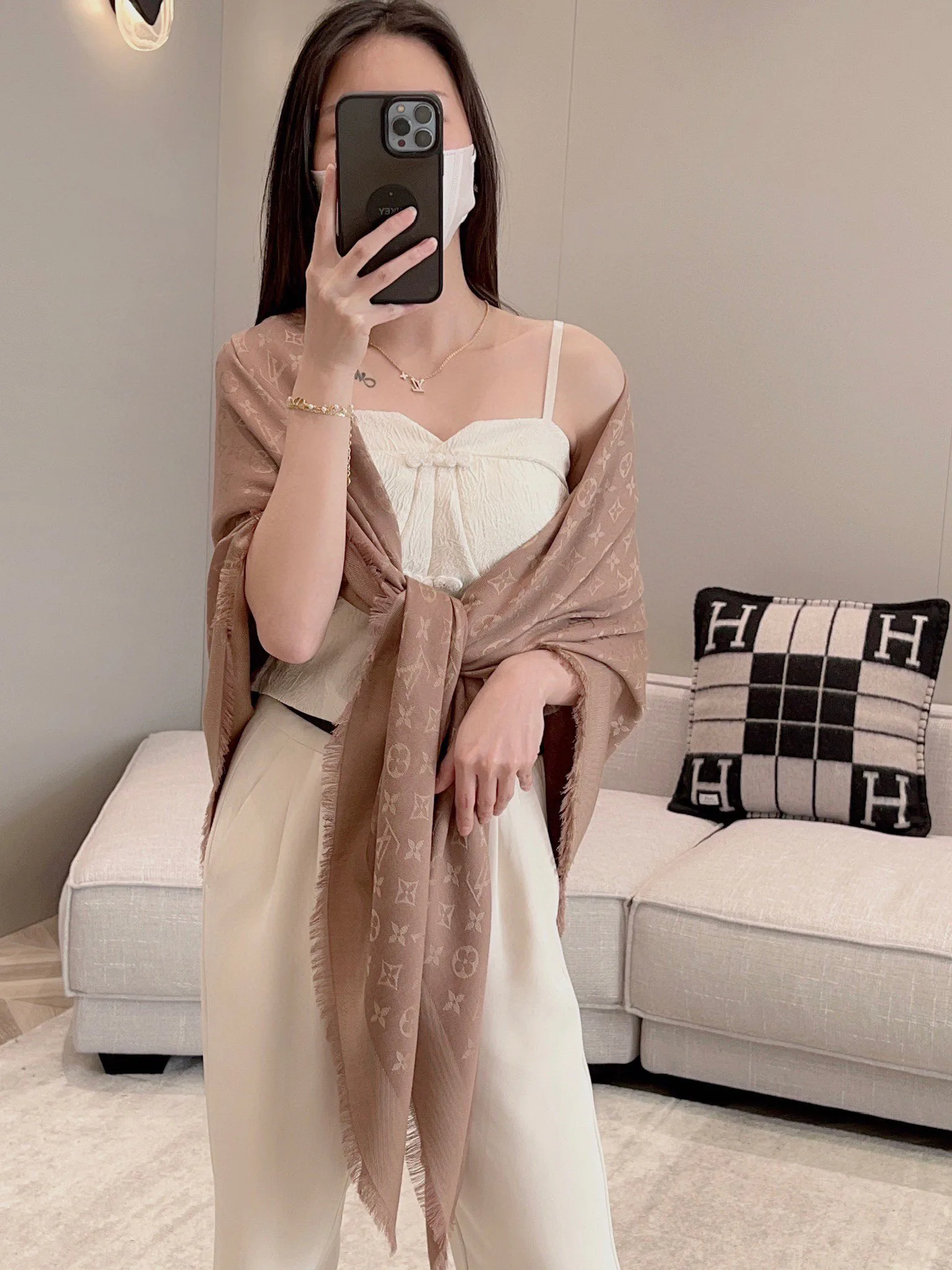 Scarves LOUIS VUITTON 18267593