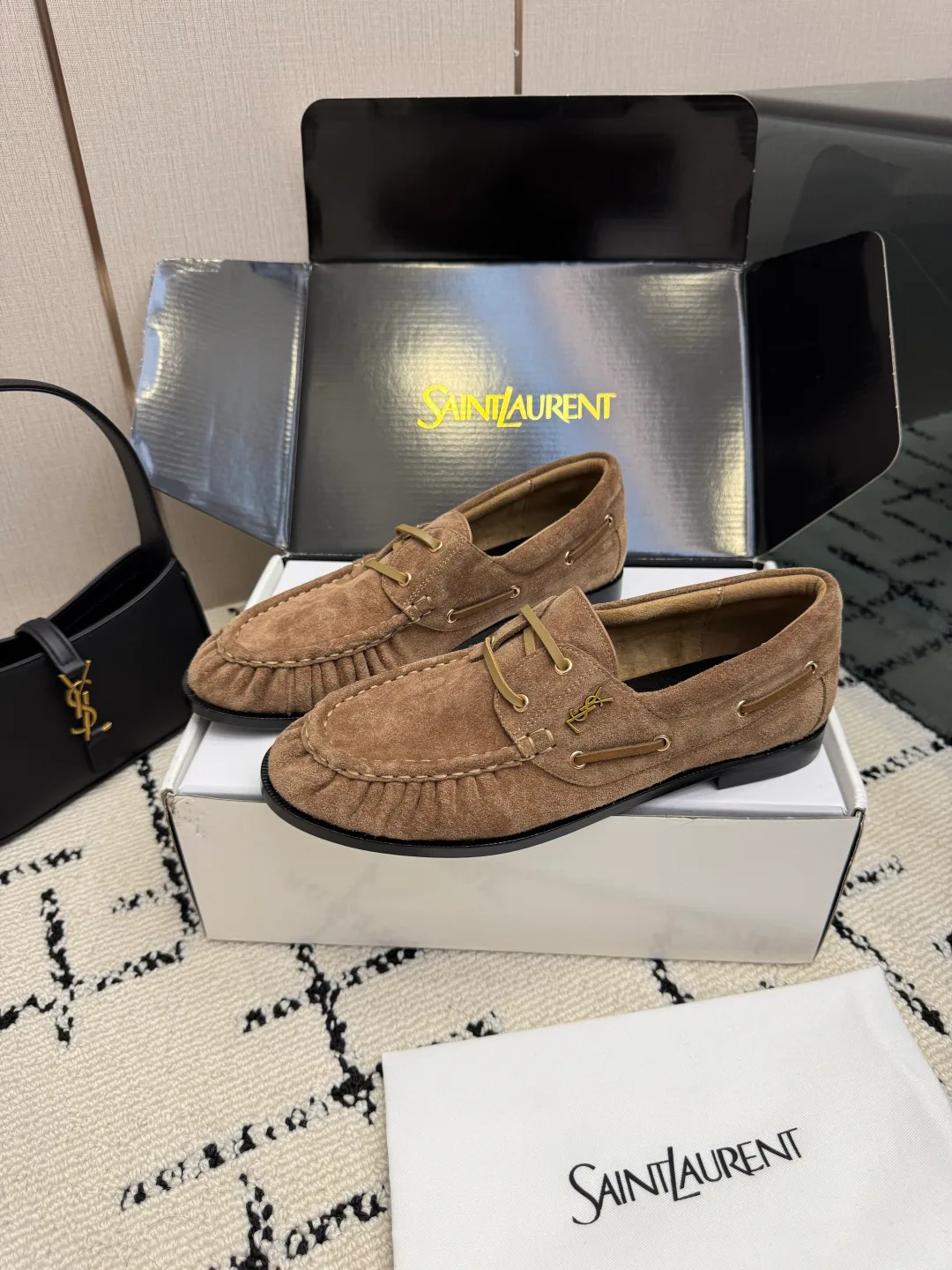 Women's Loafers And Moccasins SAINT LAURENT 18139447