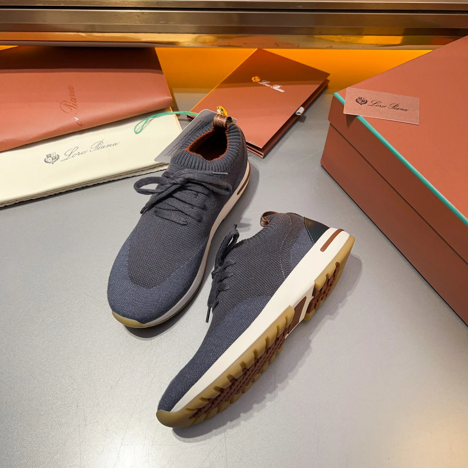 Men's Sneakers LORO PIANA 18250766