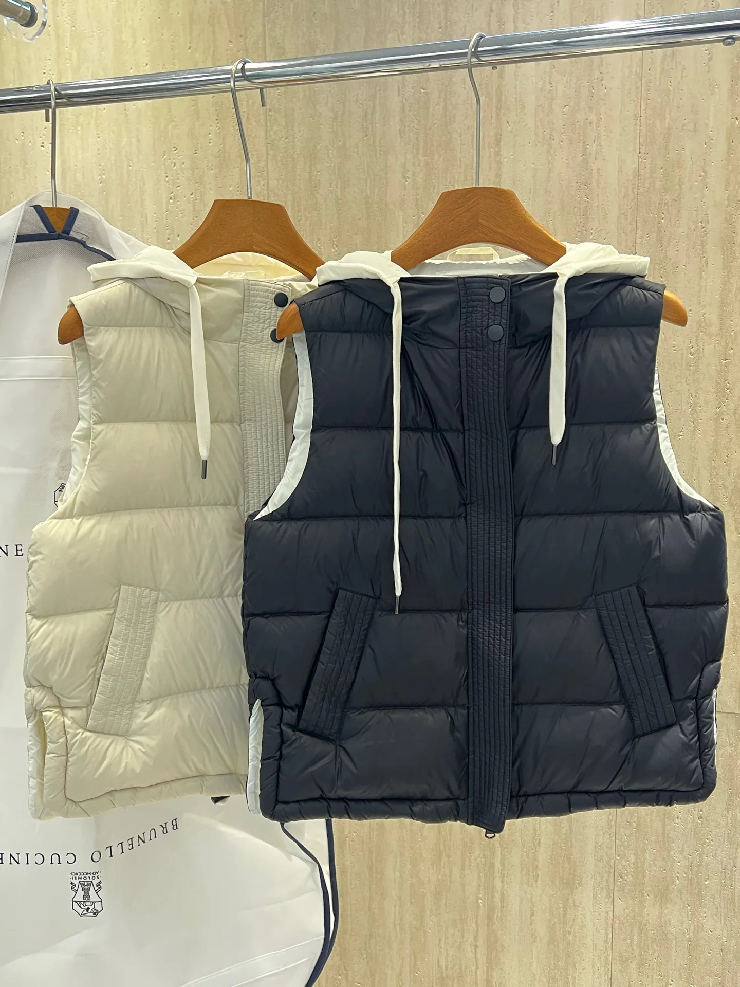 Women's Vests BRUNELLO CUCINELLI 18417987