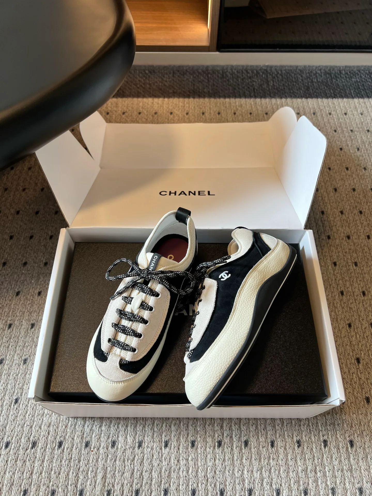 Women's Sneakers CHANEL 17419359
