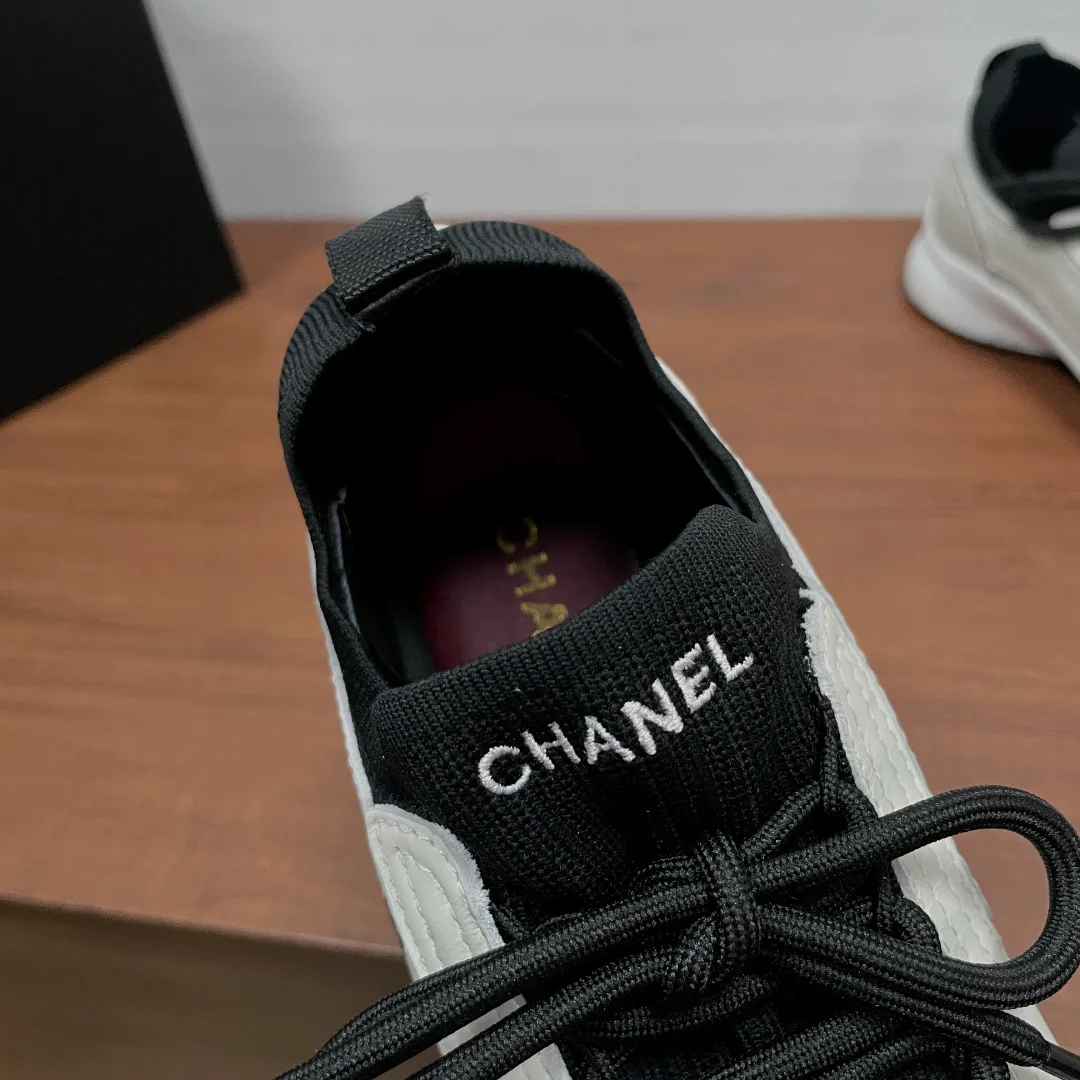 Women's Sneakers CHANEL 17542458