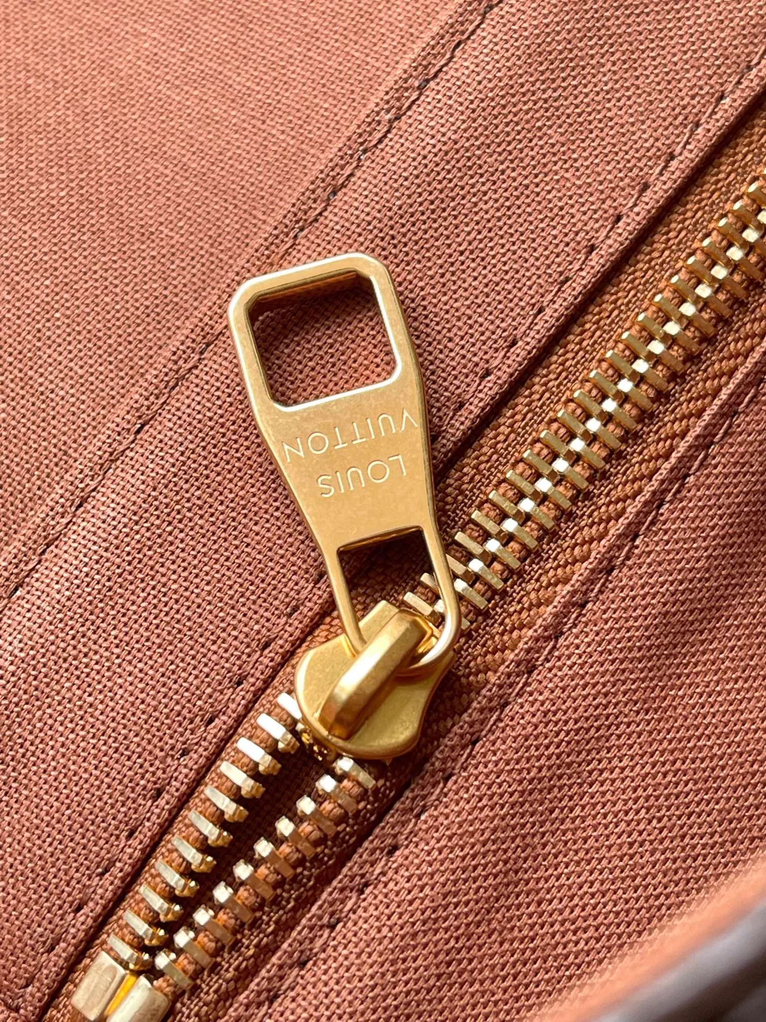 Women's Classic Handbags LOUIS VUITTON 18521090