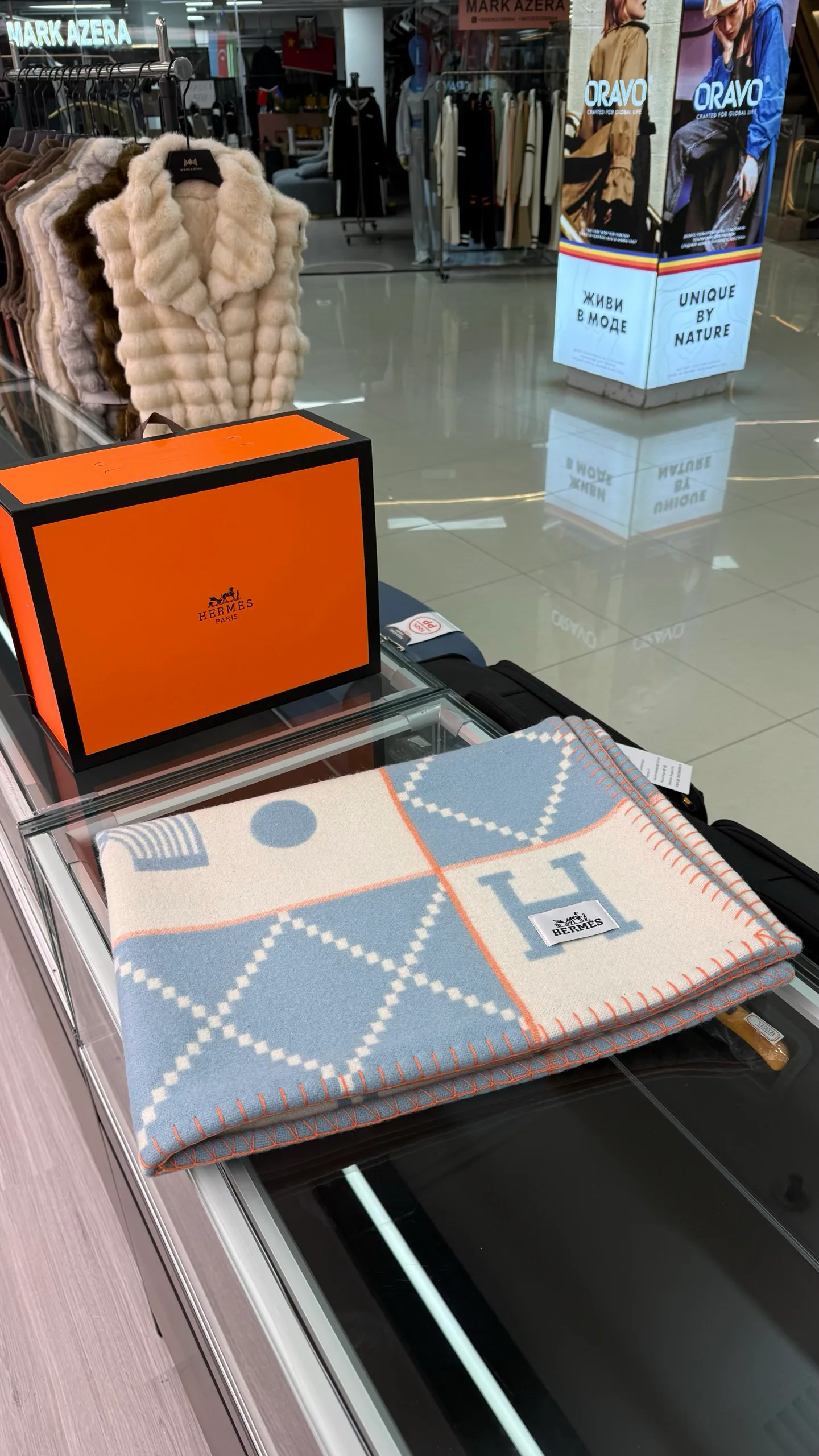 Textiles HERMES 18222655