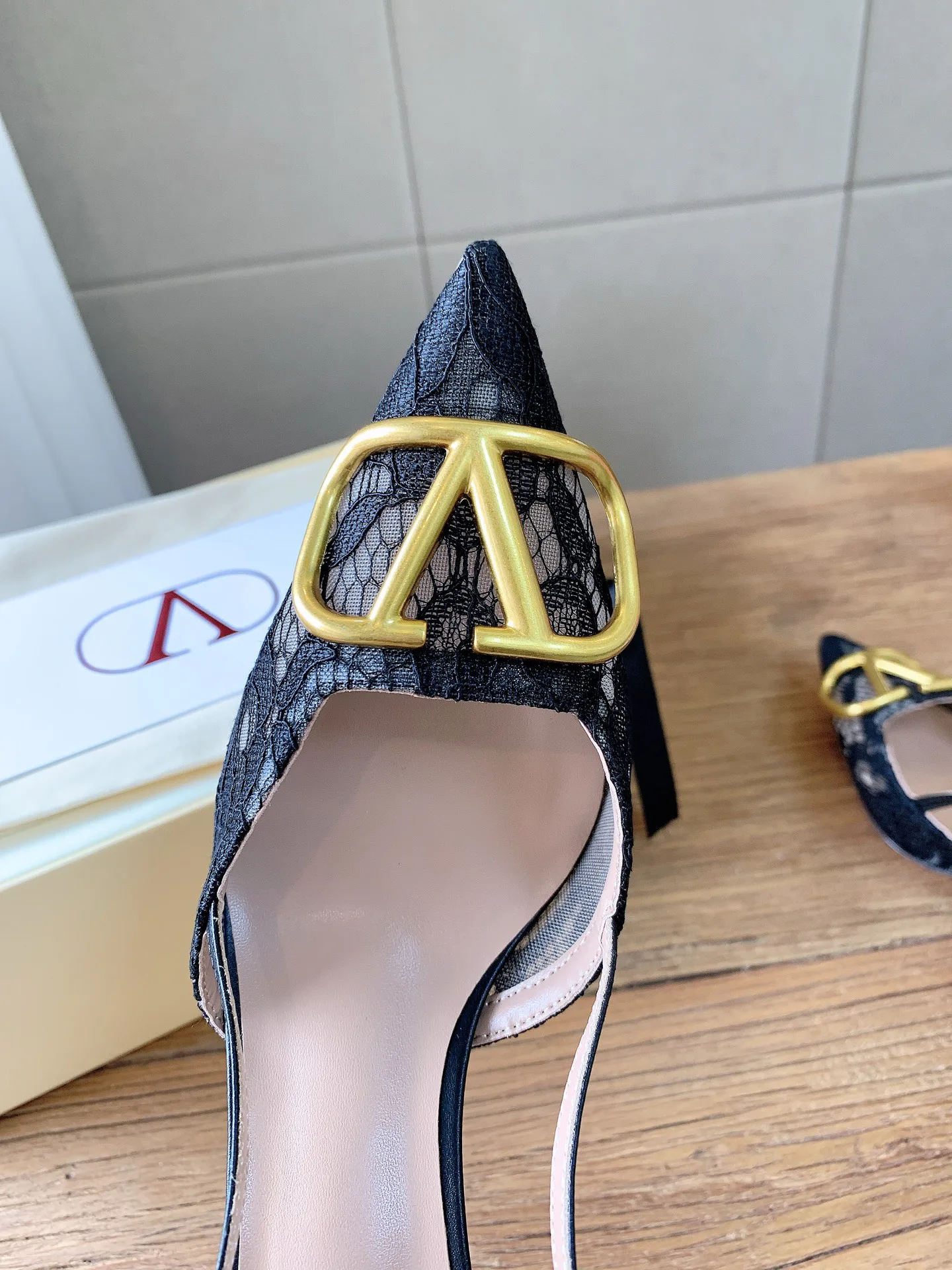 Women's Heels VALENTINO 16942050