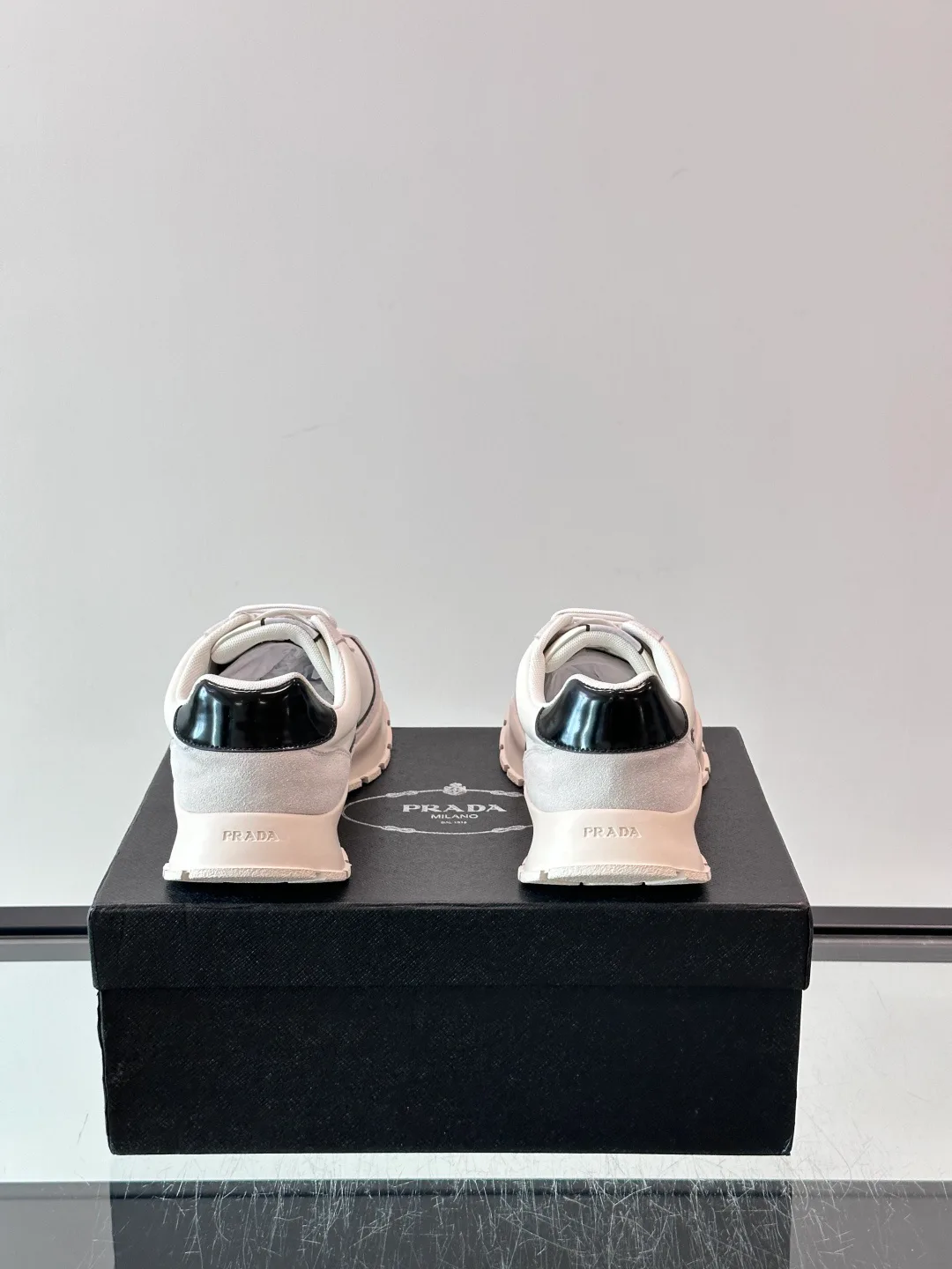 Men's Sneakers PRADA 18500608