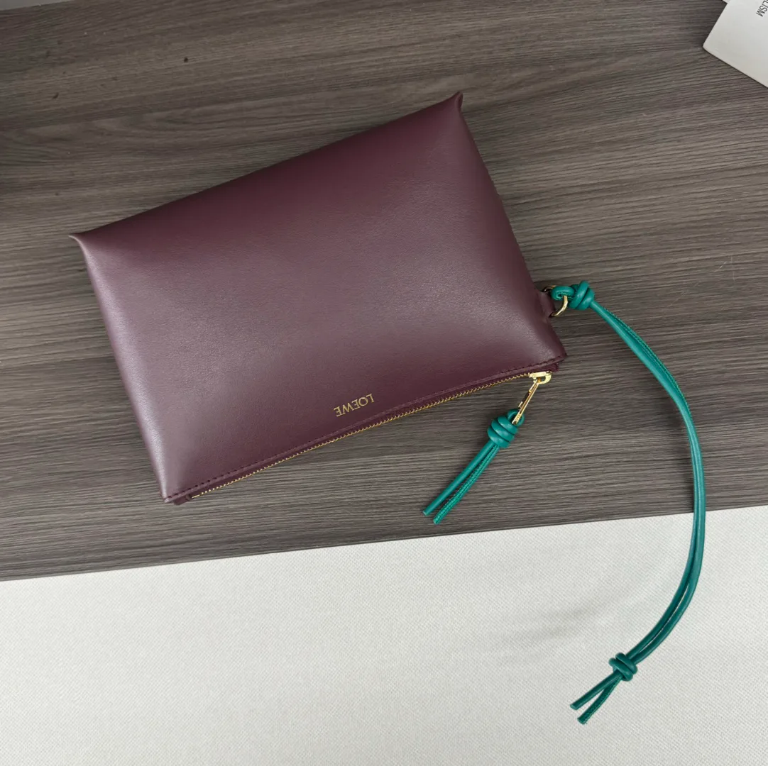 Women's Clutches LOEWE 18116461