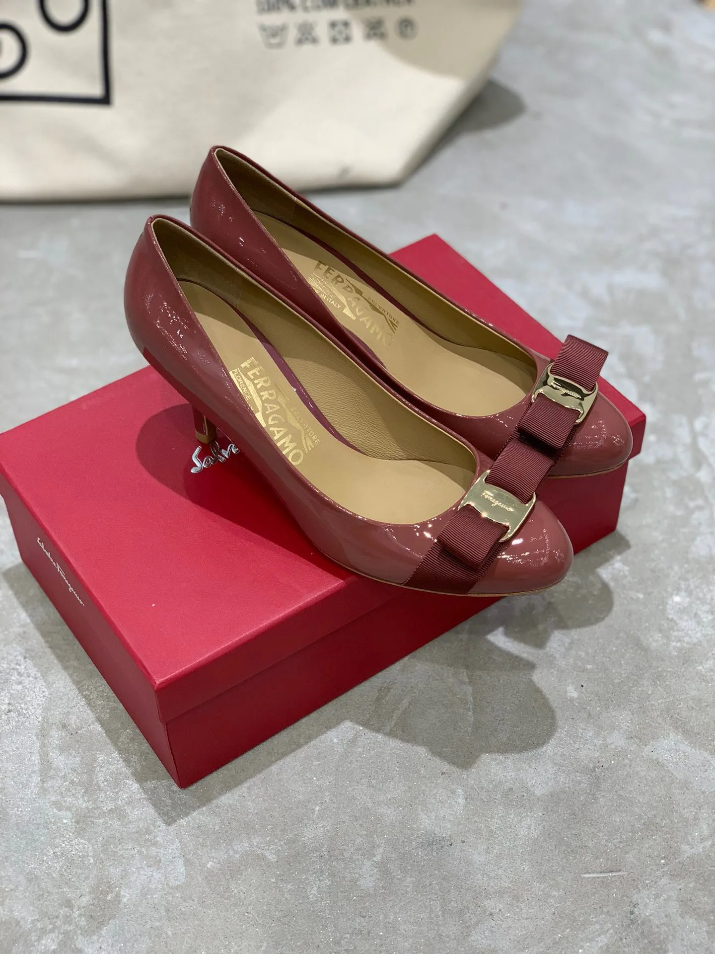 Women's Heels SALVATORE FERRAGAMO 18531885