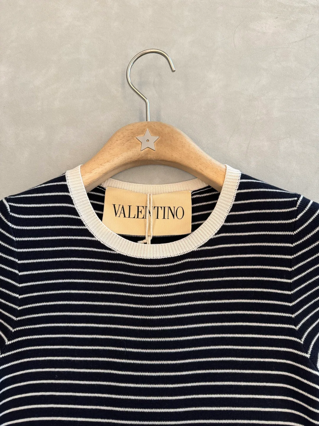 Women's T-Shirts VALENTINO 17463257