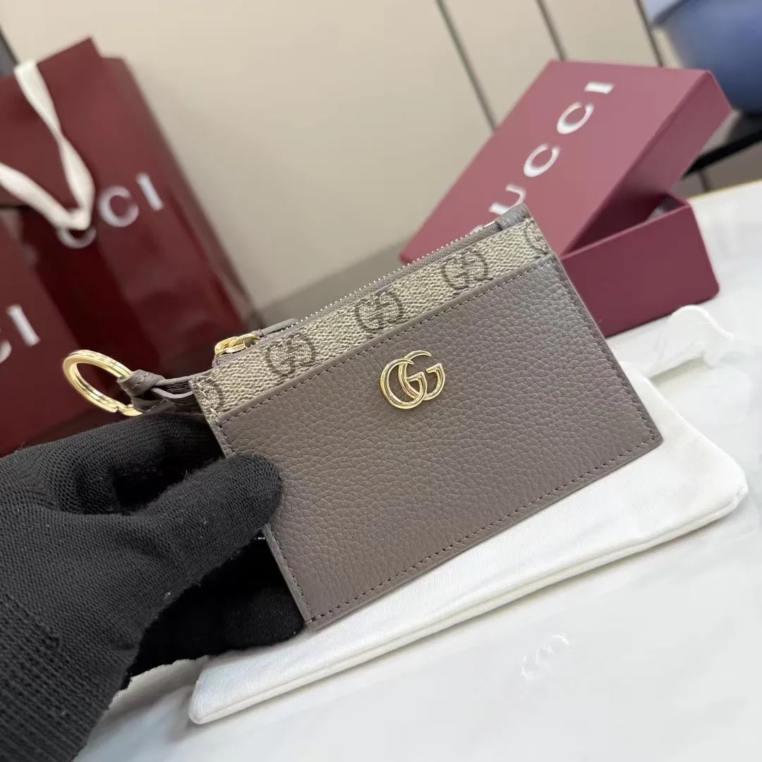 Women's Clutches GUCCI 17882883