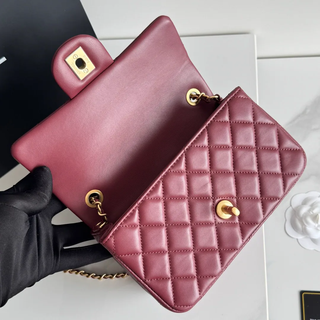 Women's Classic Handbags CHANEL 17827593