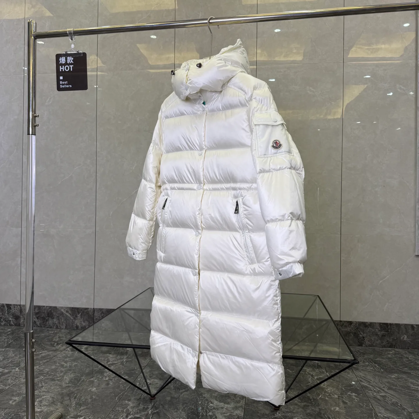 Women's Jackets And Down Jackets MONCLER 17923585
