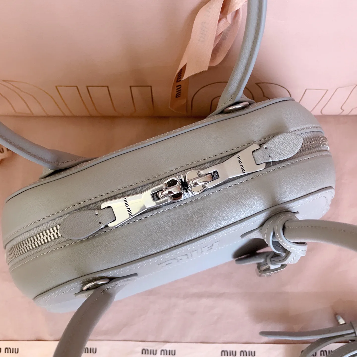 Классические Сумки Женские Miu Miu 18602449