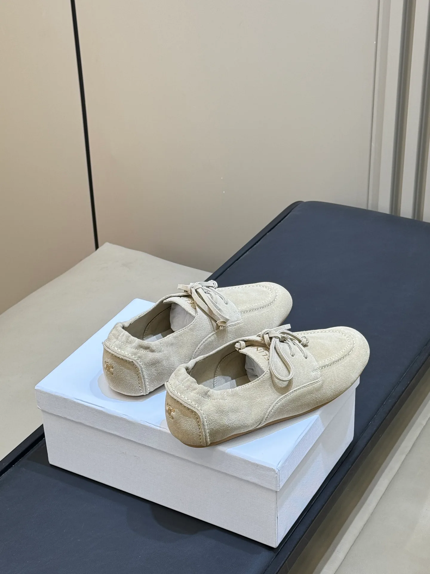 Women's Loafers And Moccasins CELINE 18073383