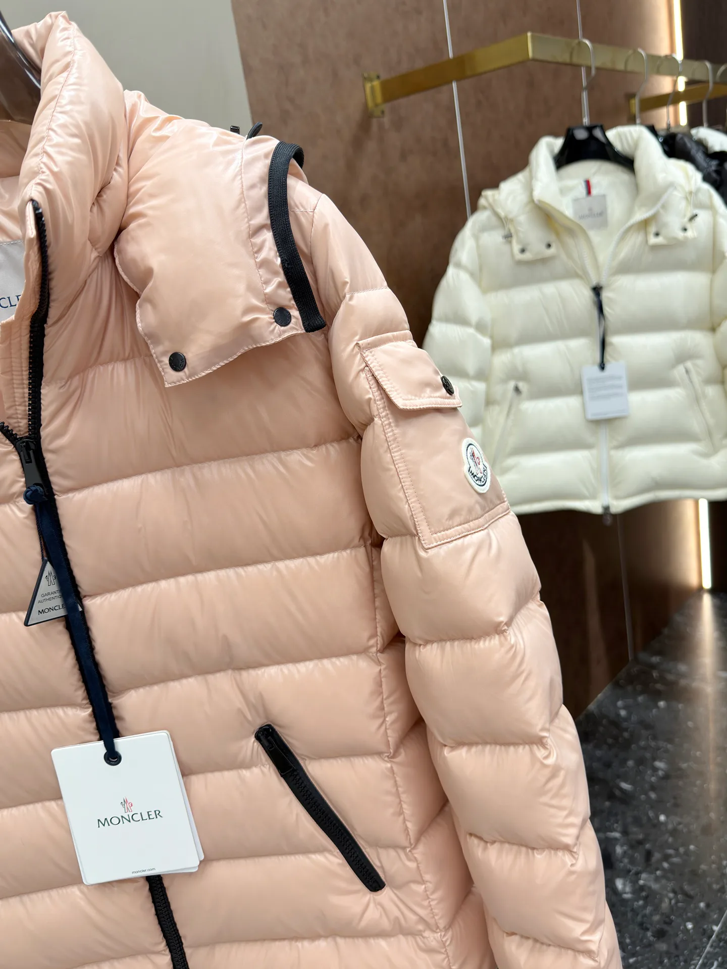 Куртки И Пуховики Женские Moncler 18631572