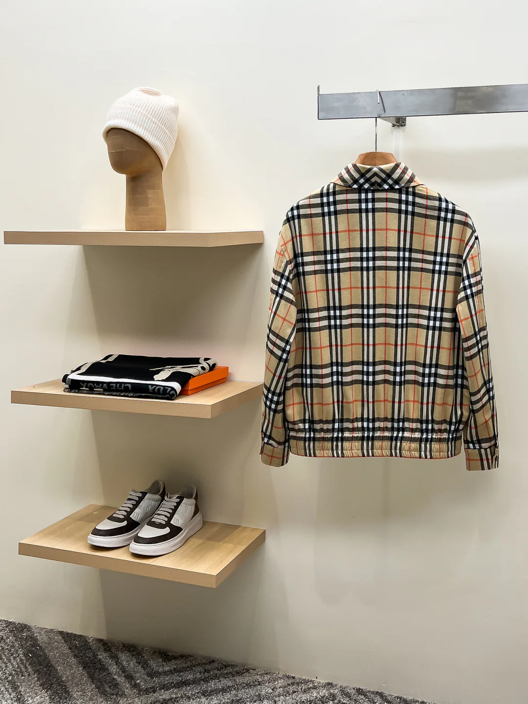Men's Jackets And Down Jackets BURBERRY 18499083