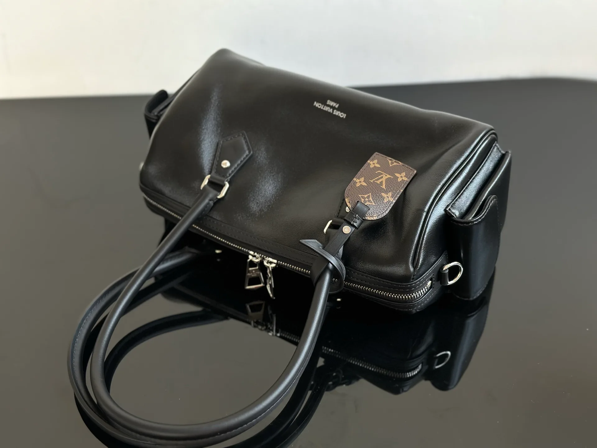 Women's Classic Handbags LOUIS VUITTON 18376579