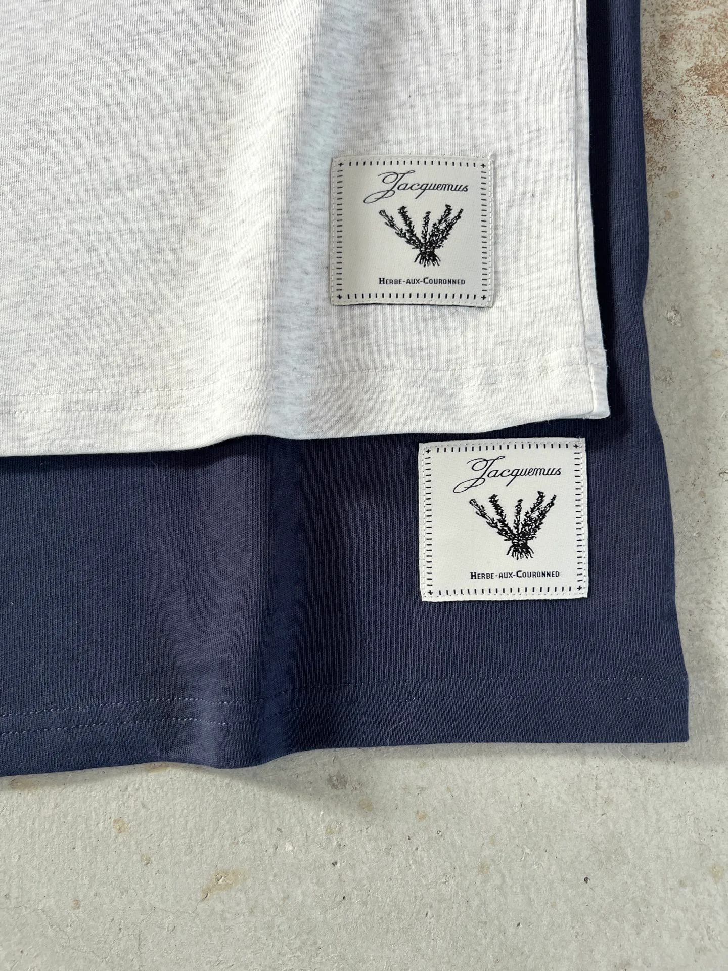 Women's T-Shirts JACQUEMUS 17122203
