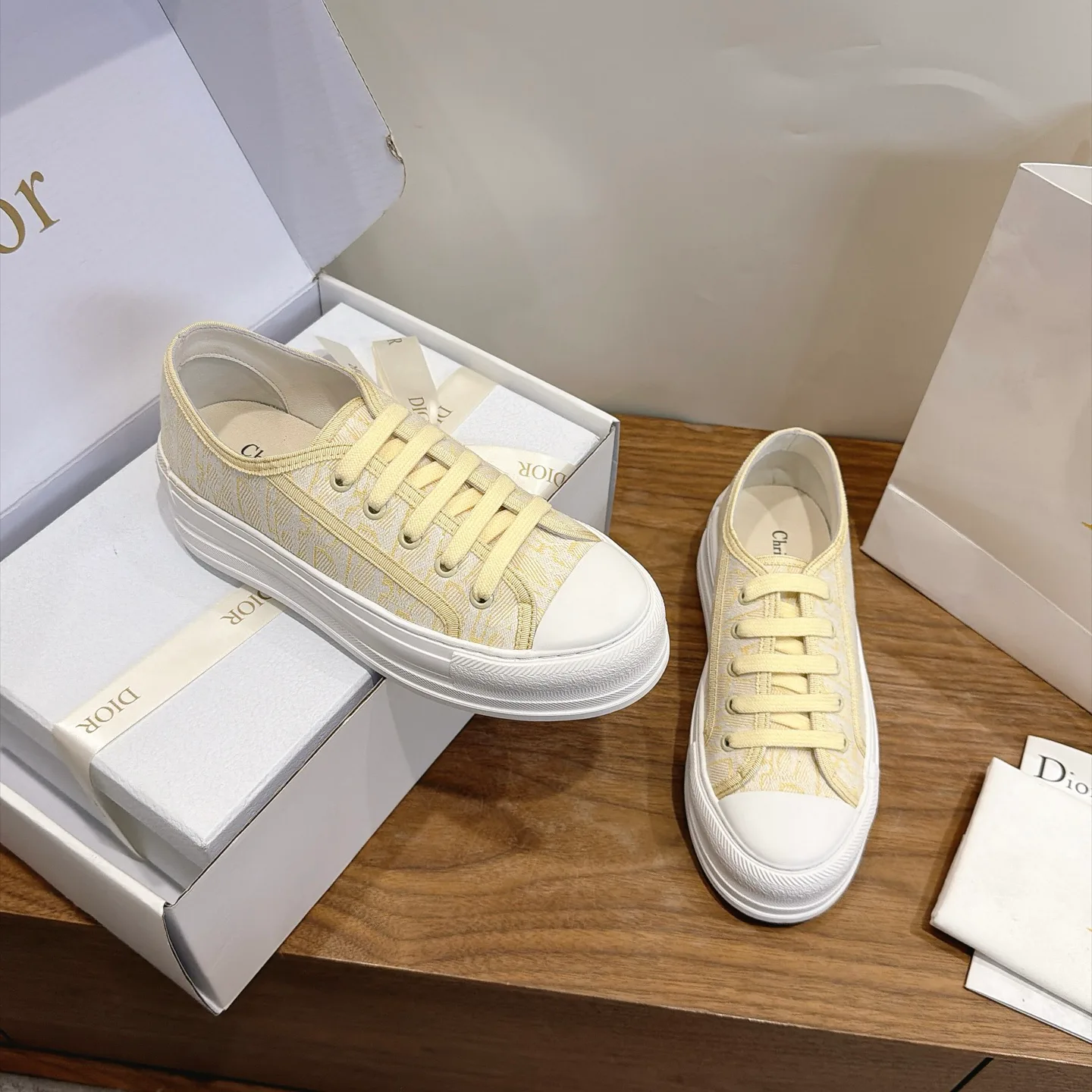 Women's Sneakers CHRISTIAN DIOR 18034460