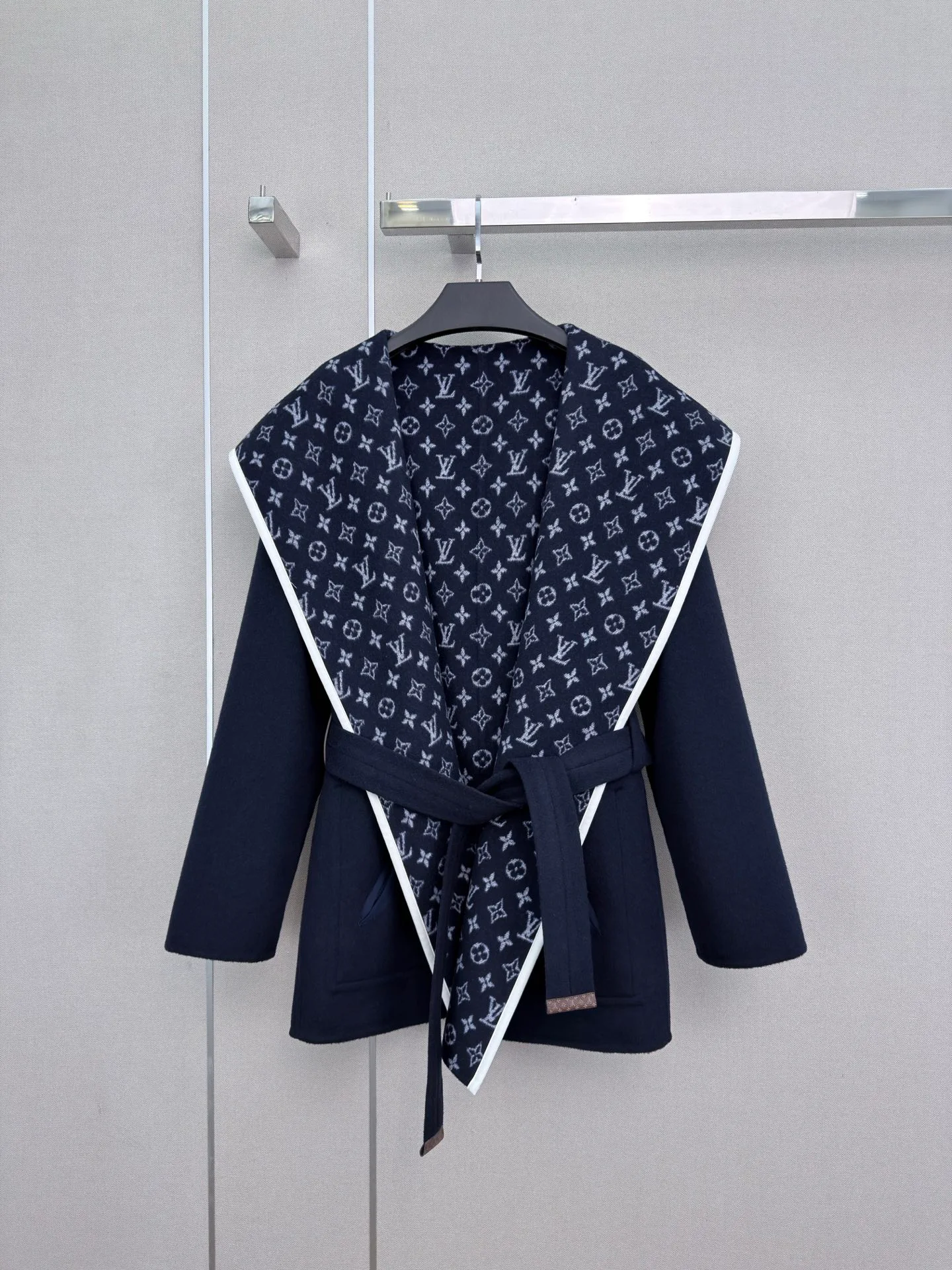 Women's Coats LOUIS VUITTON 19589606