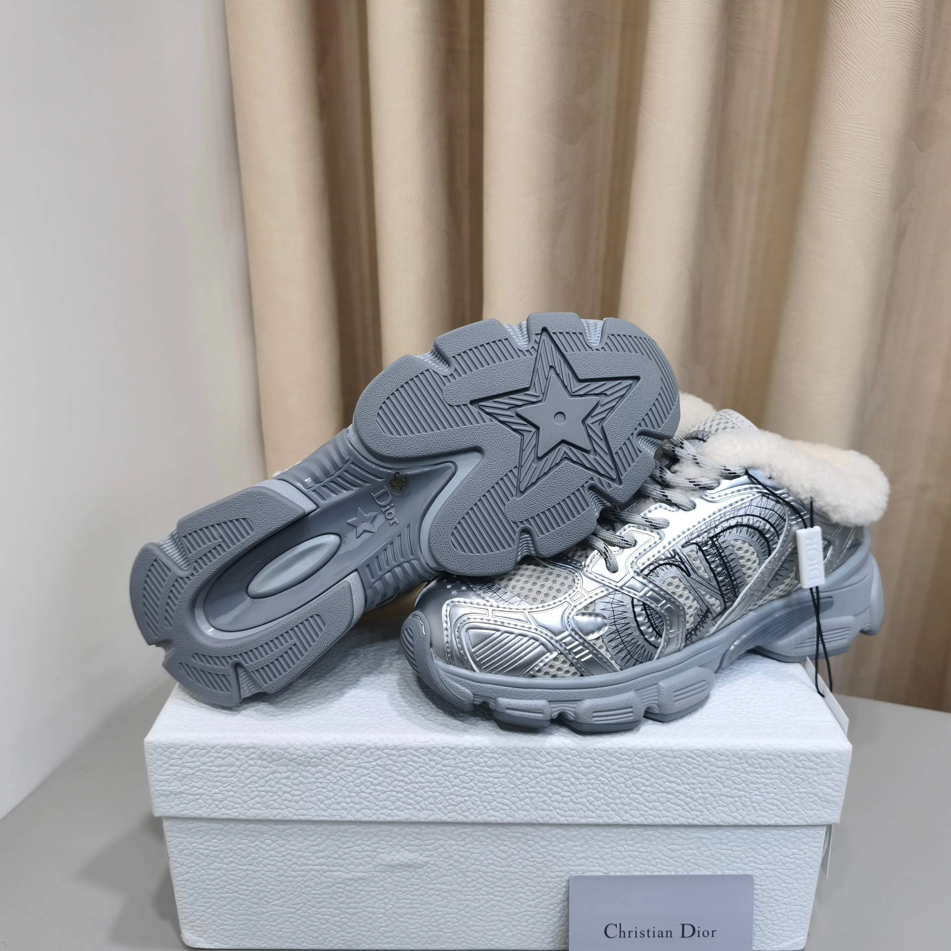 Women's Sneakers CHRISTIAN DIOR 17988714