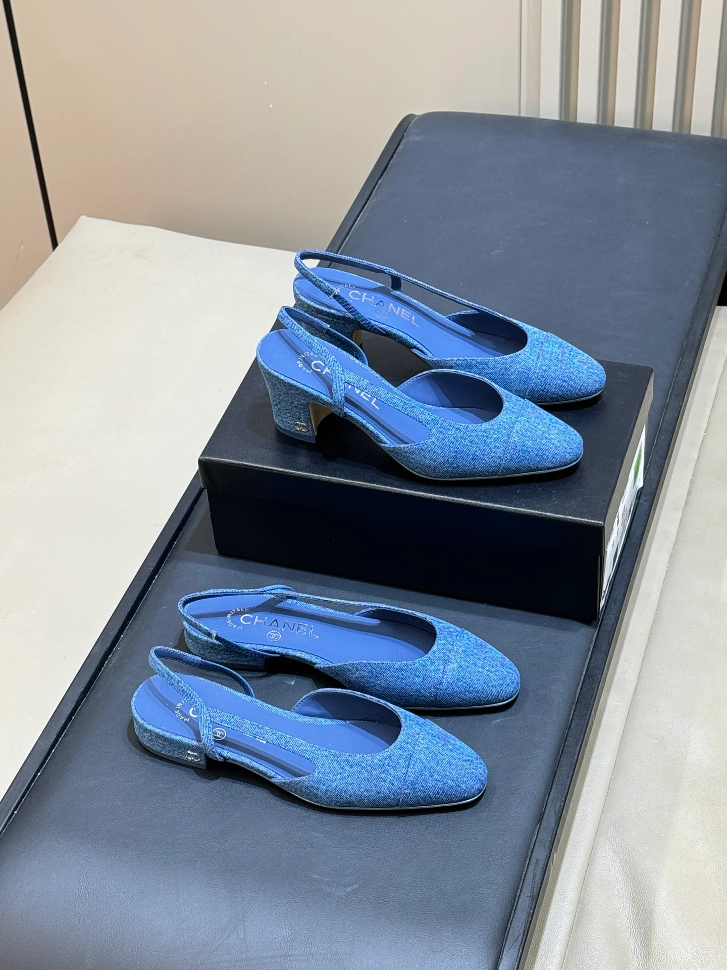 Women's Heels CHANEL 18073619