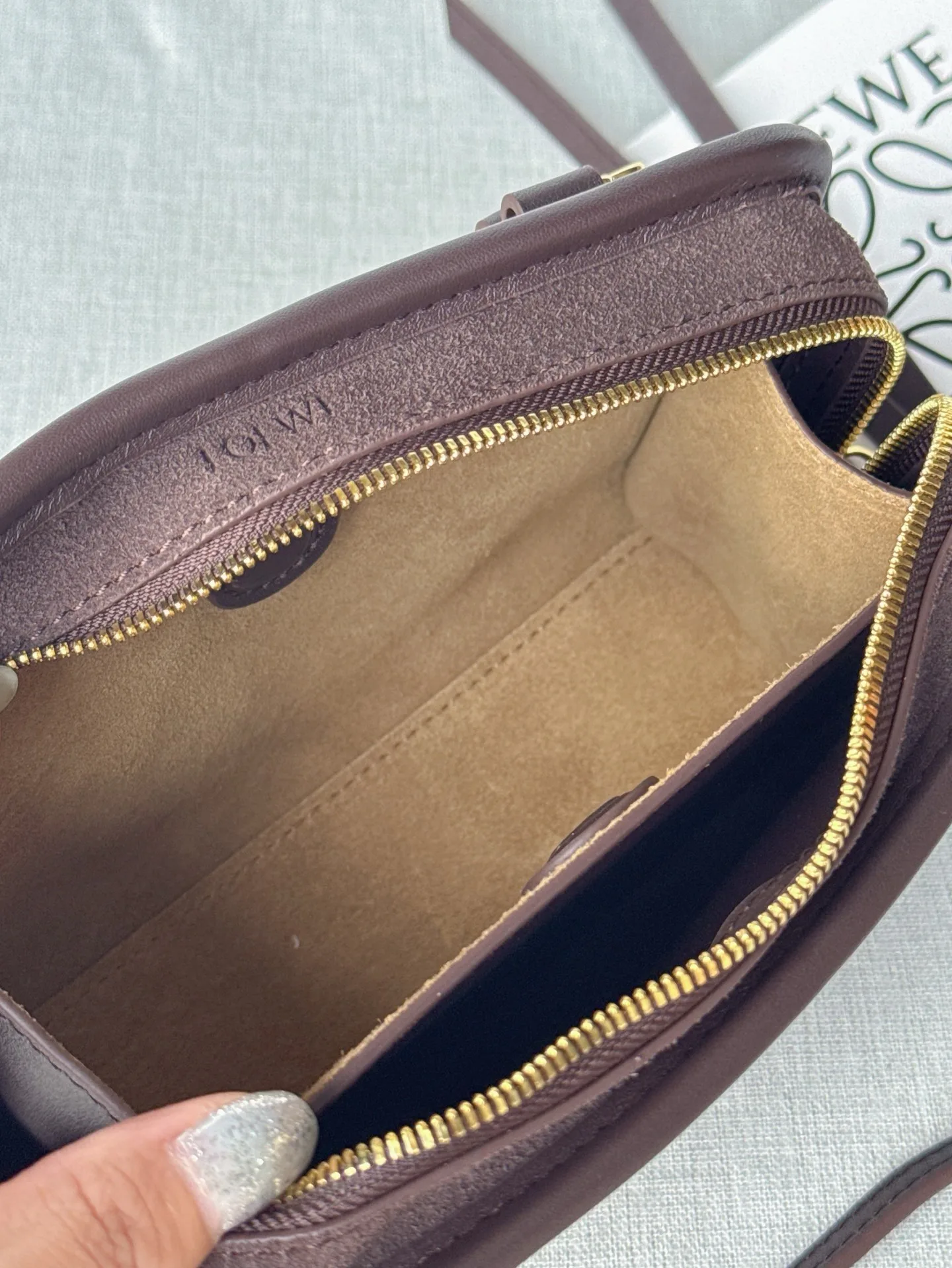 Women's Classic Handbags LOEWE 18434813