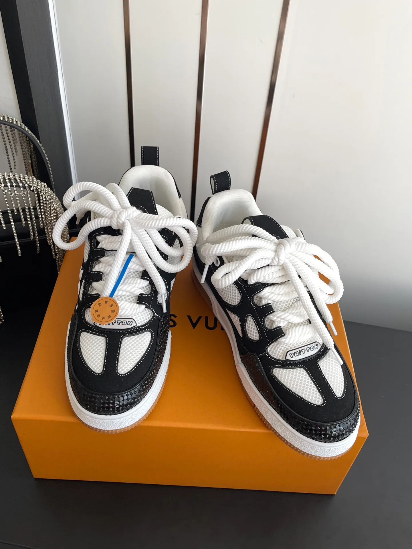 Women's Sneakers LOUIS VUITTON 17908532