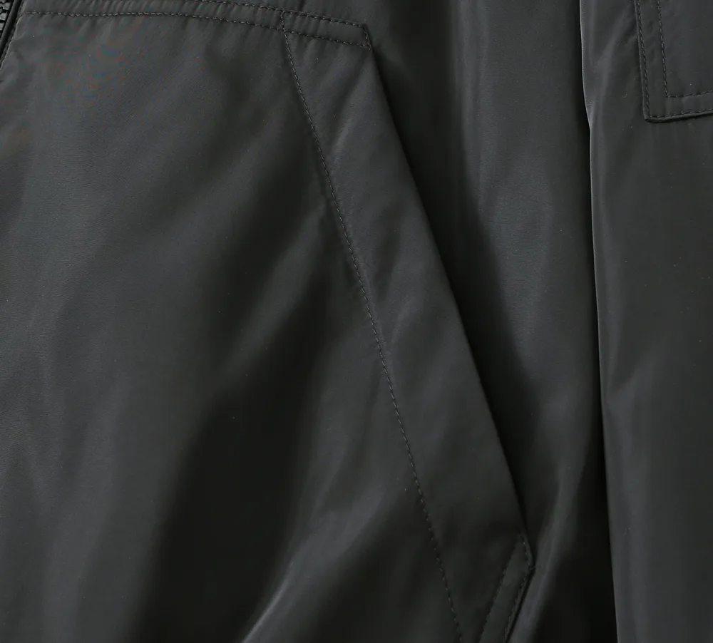 Men's Jackets And Down Jackets MONCLER 18157262