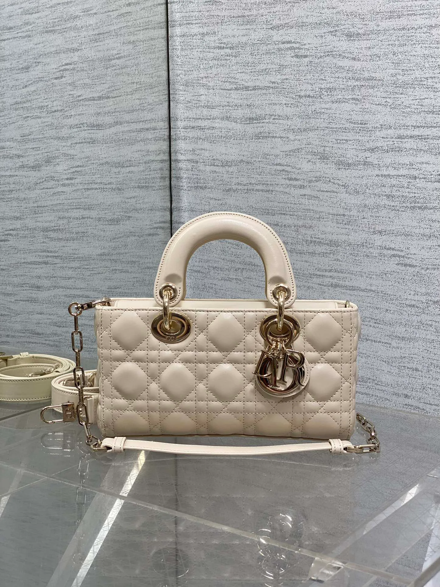 Women's Classic Handbags CHRISTIAN DIOR 17770373