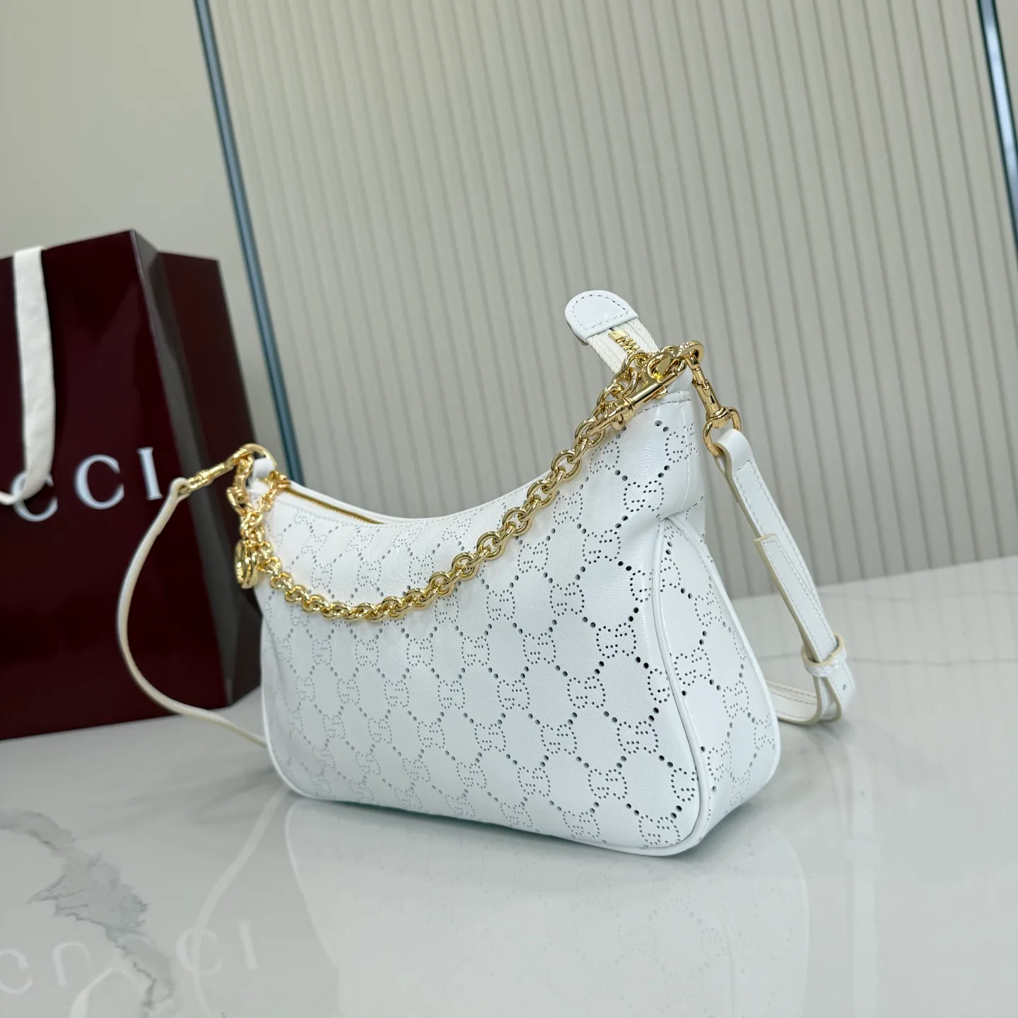 Women's Classic Handbags GUCCI 17872501