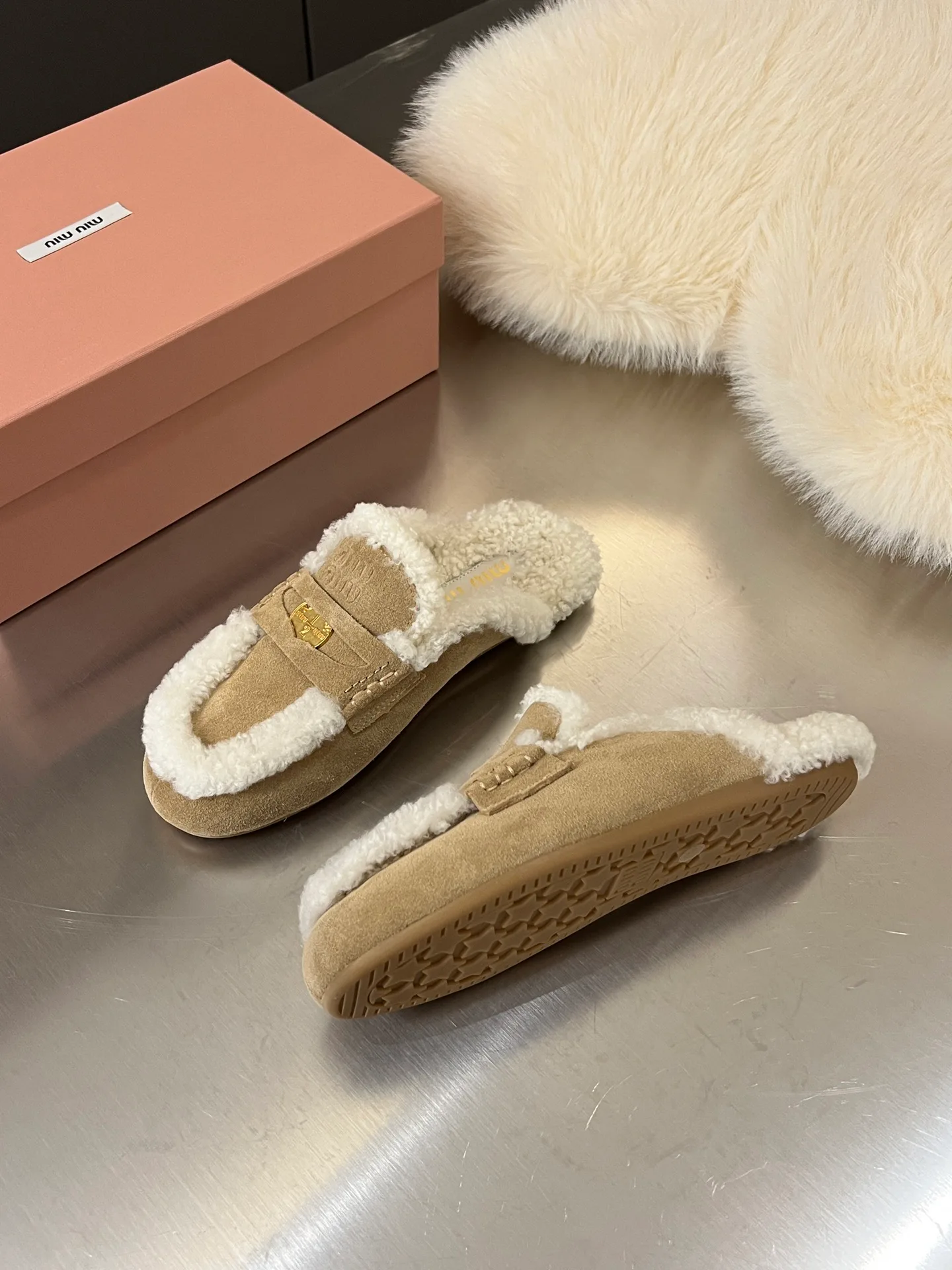 Women's Loafers And Moccasins MIU MIU 17948625